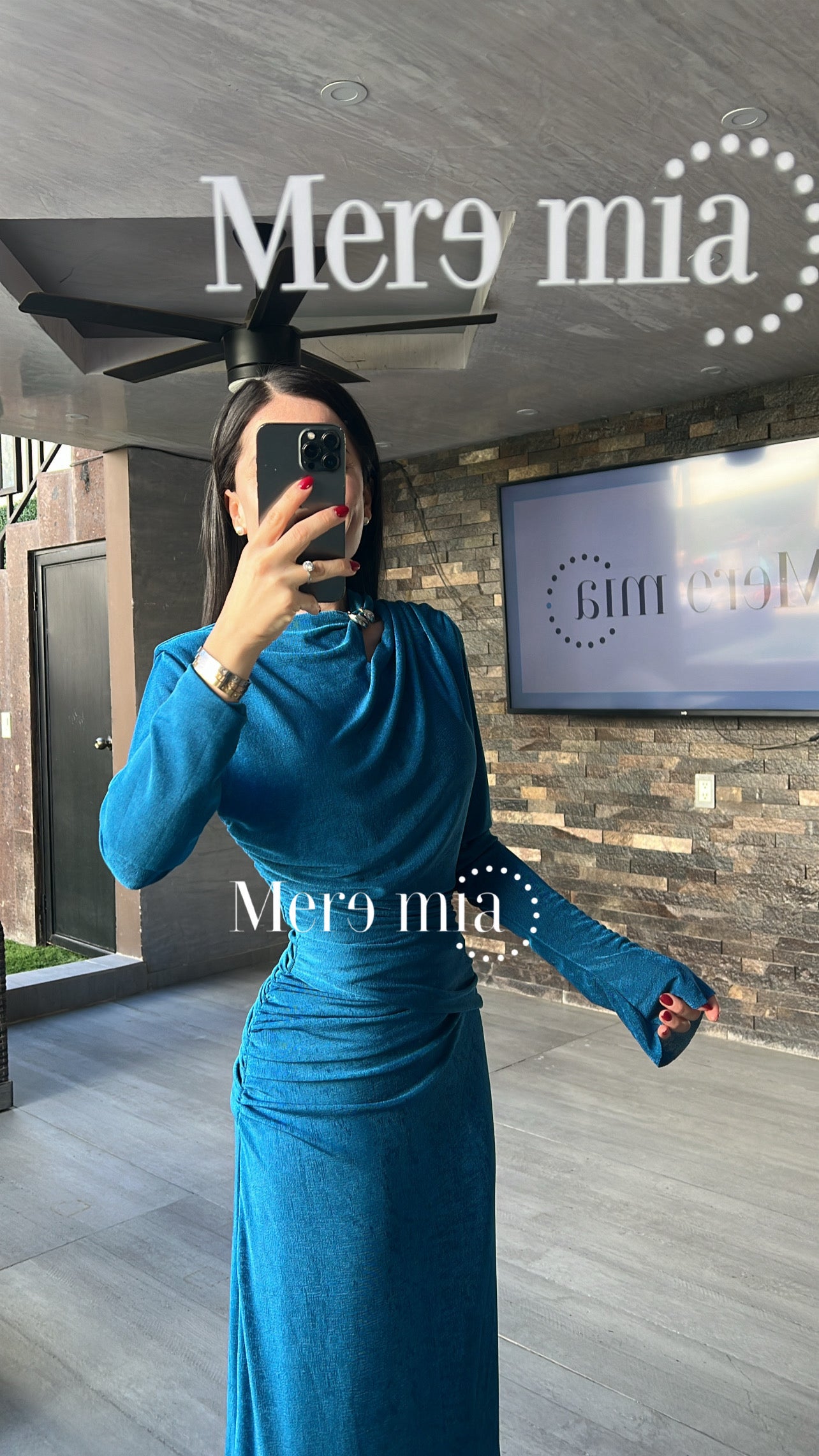 Vestido plisado hoyo