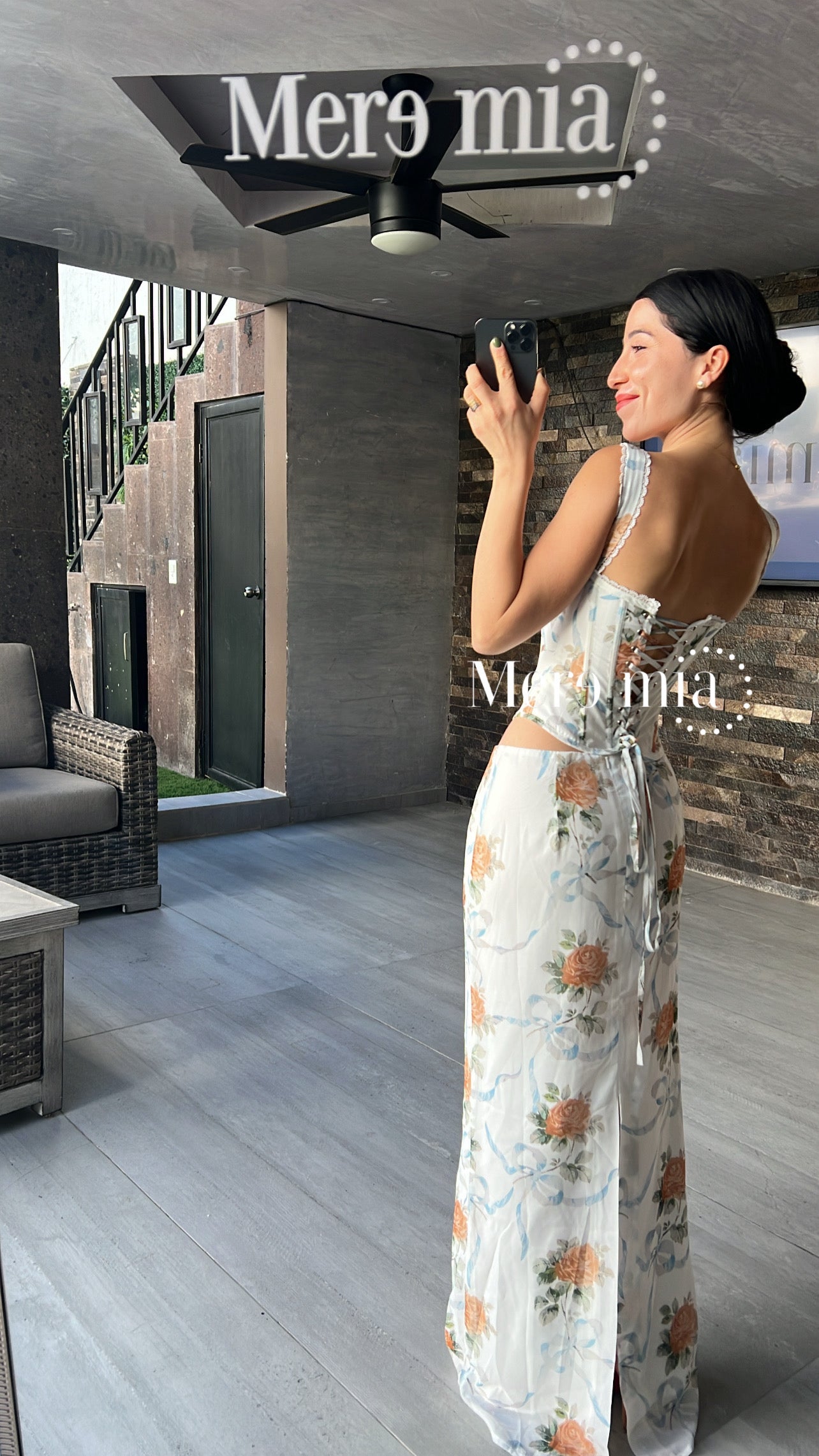 Blanco flor am hombros