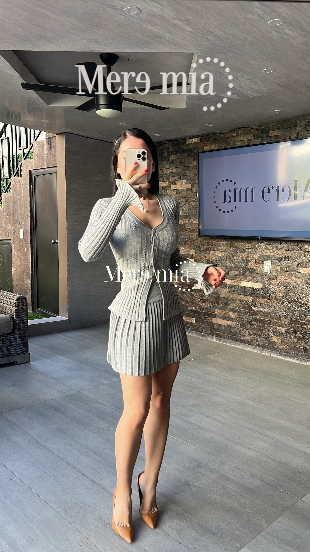 Conjunto gris rayado botones