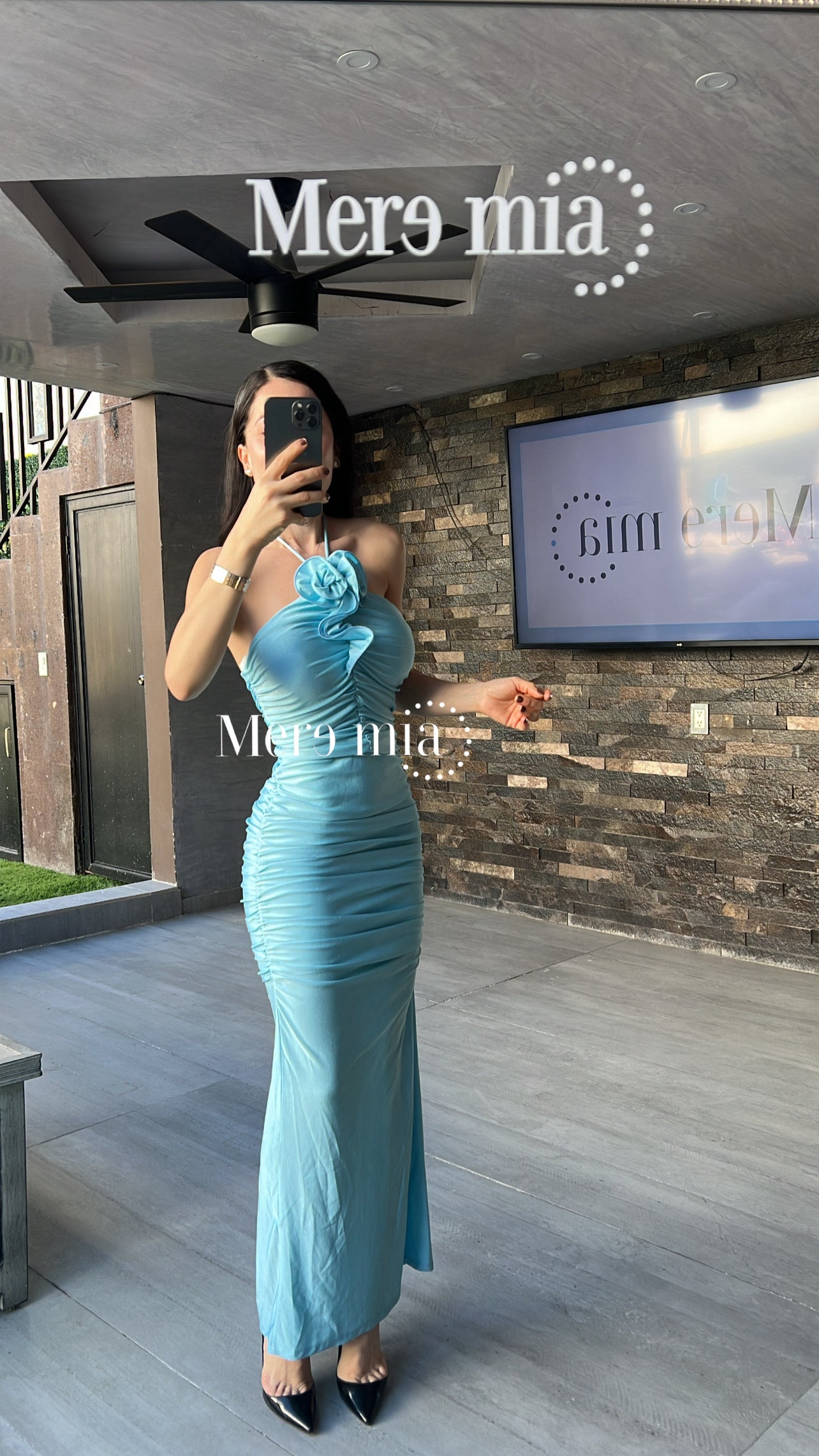 Vestido azul plisado flores