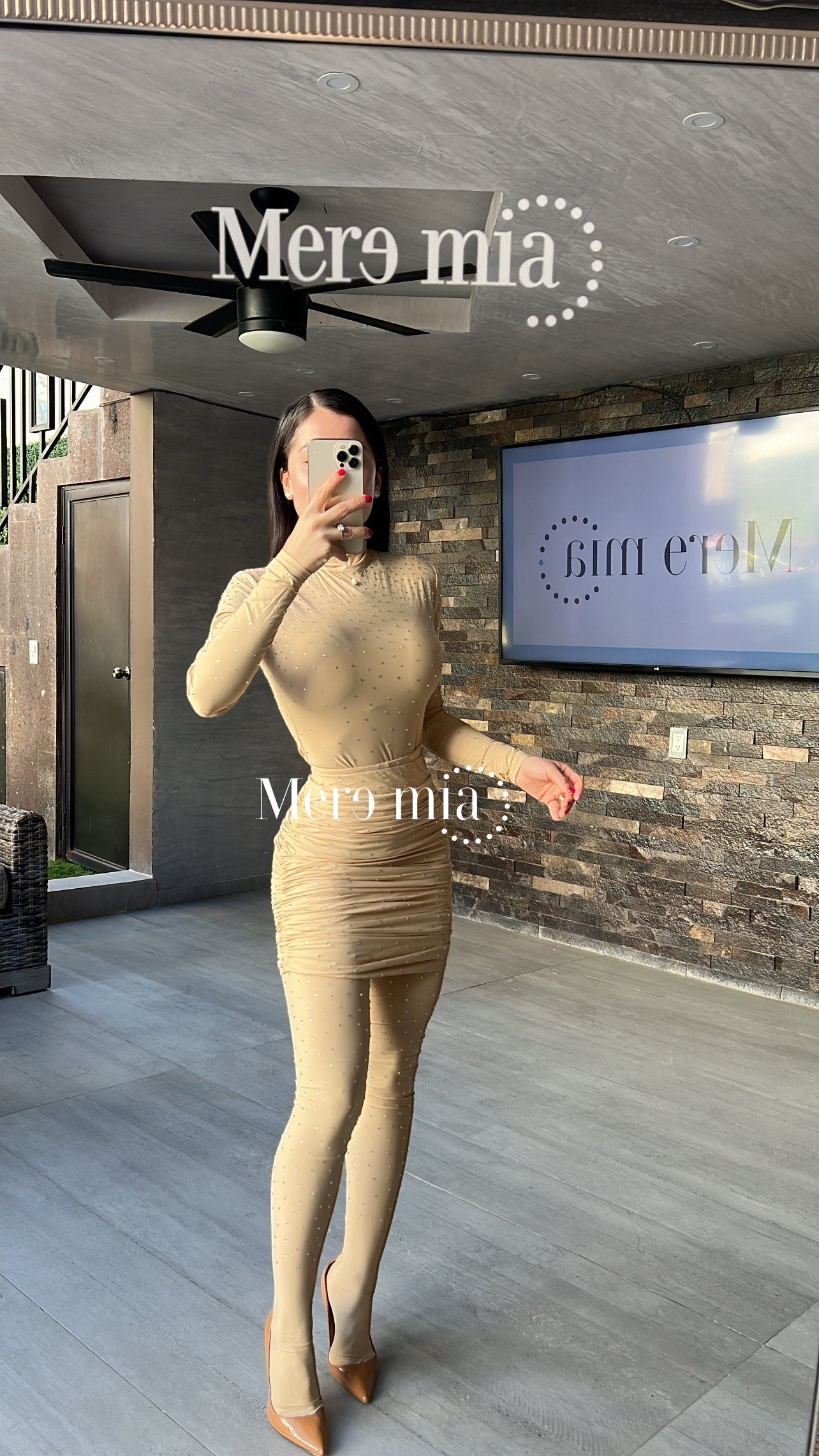 Conjunto nude puntos cuello