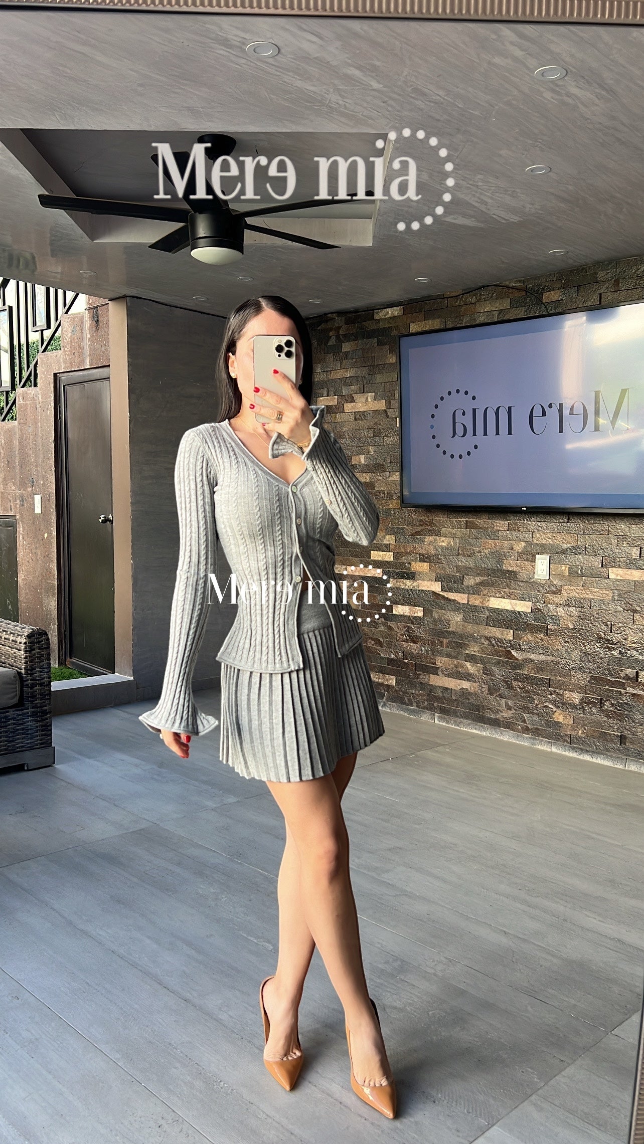 Conjunto gris rayado botones