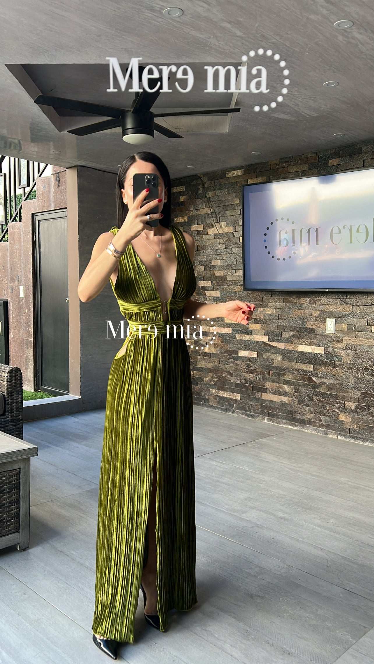Vestido verde plisado