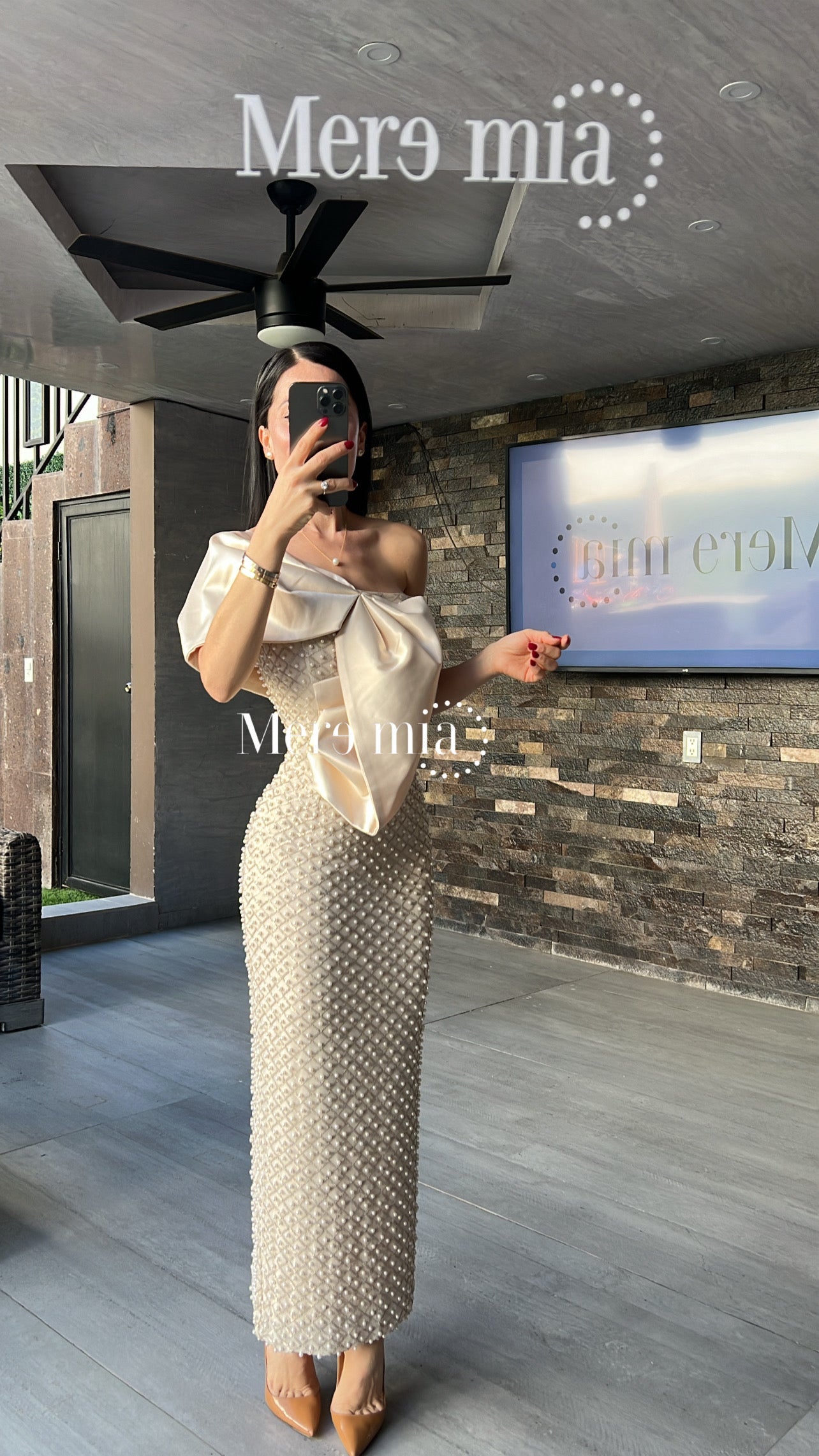 Vestido beige perlas sat