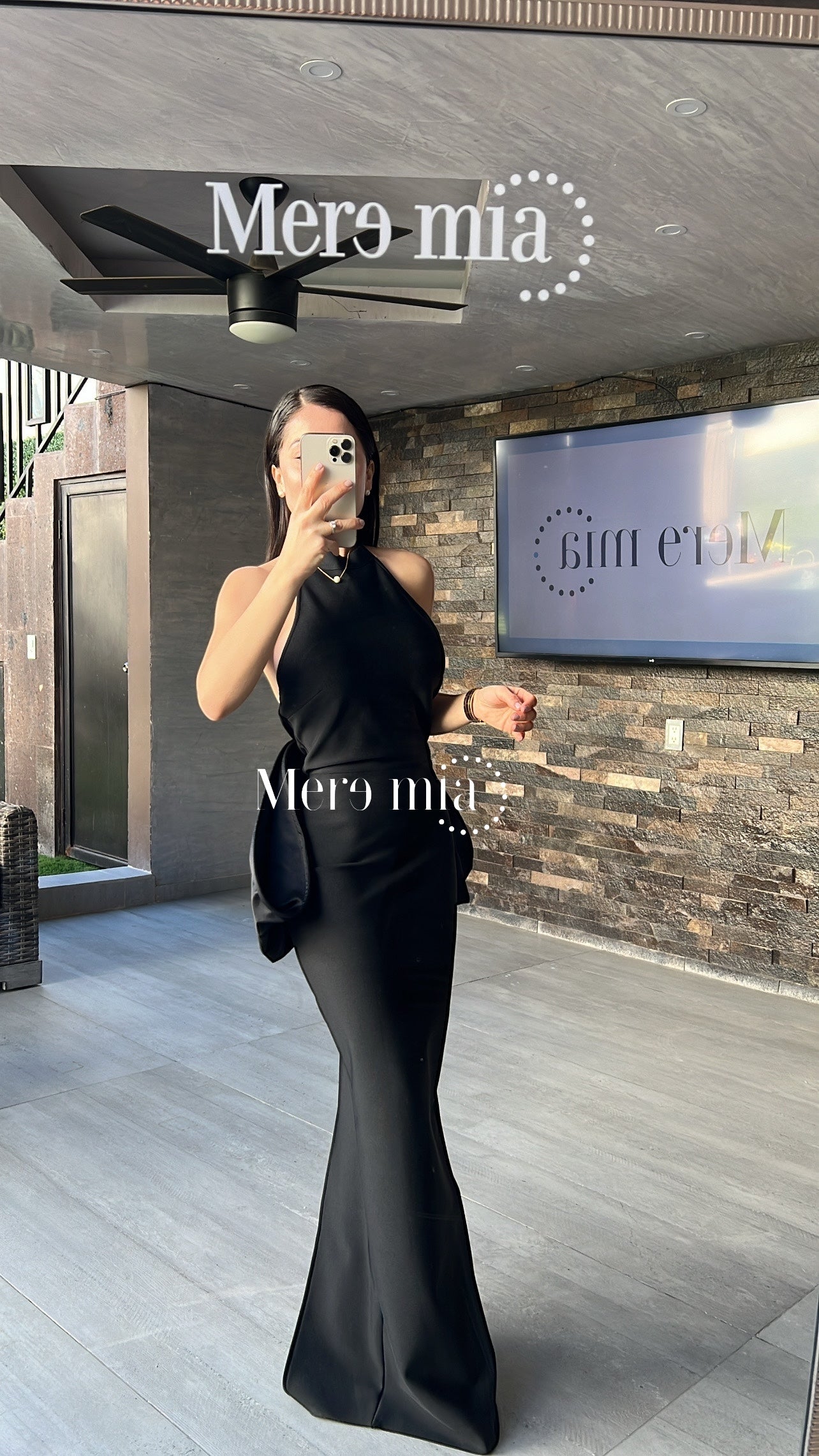 Vestido negro moño