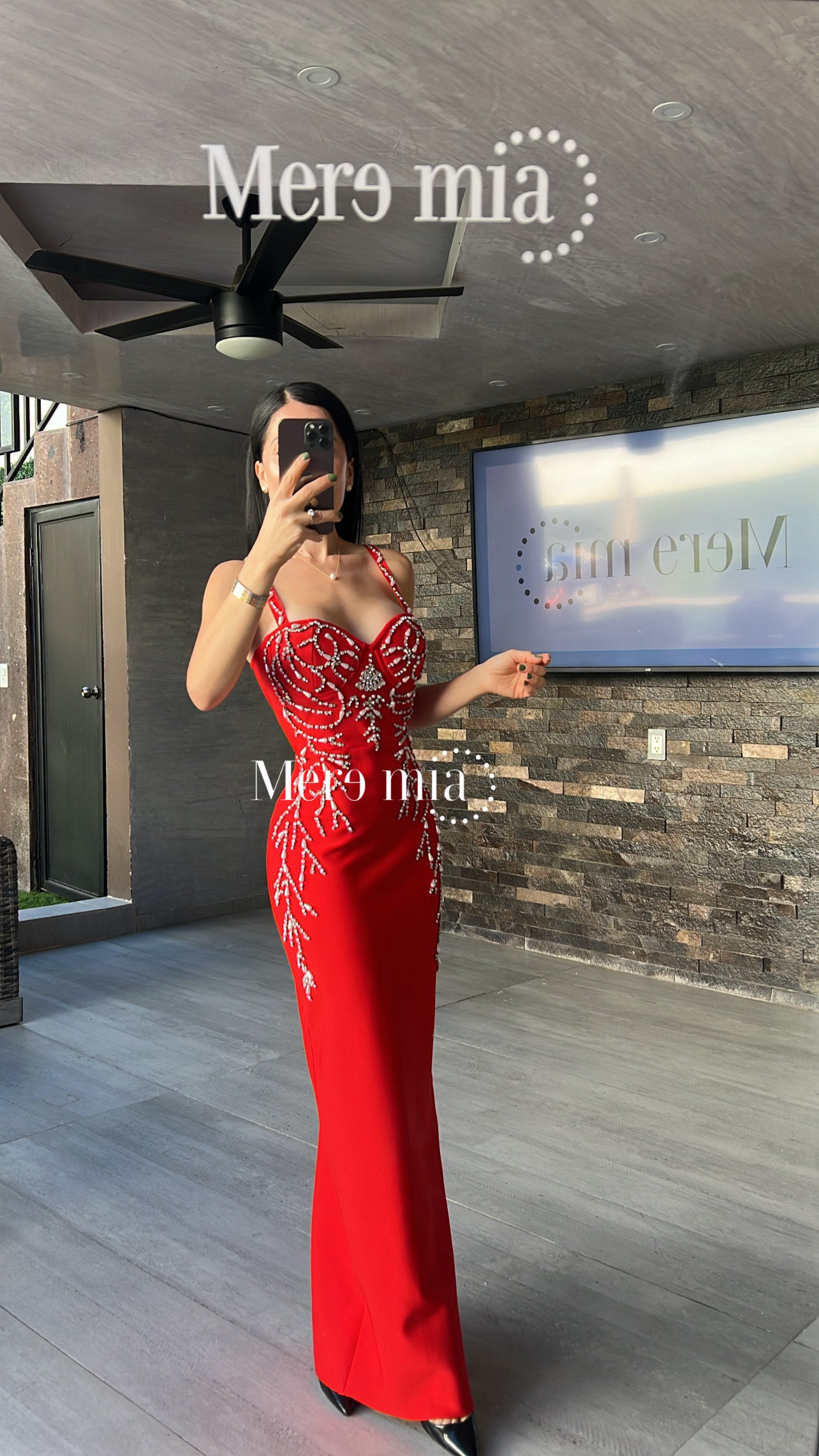 Vestido rojo ramas