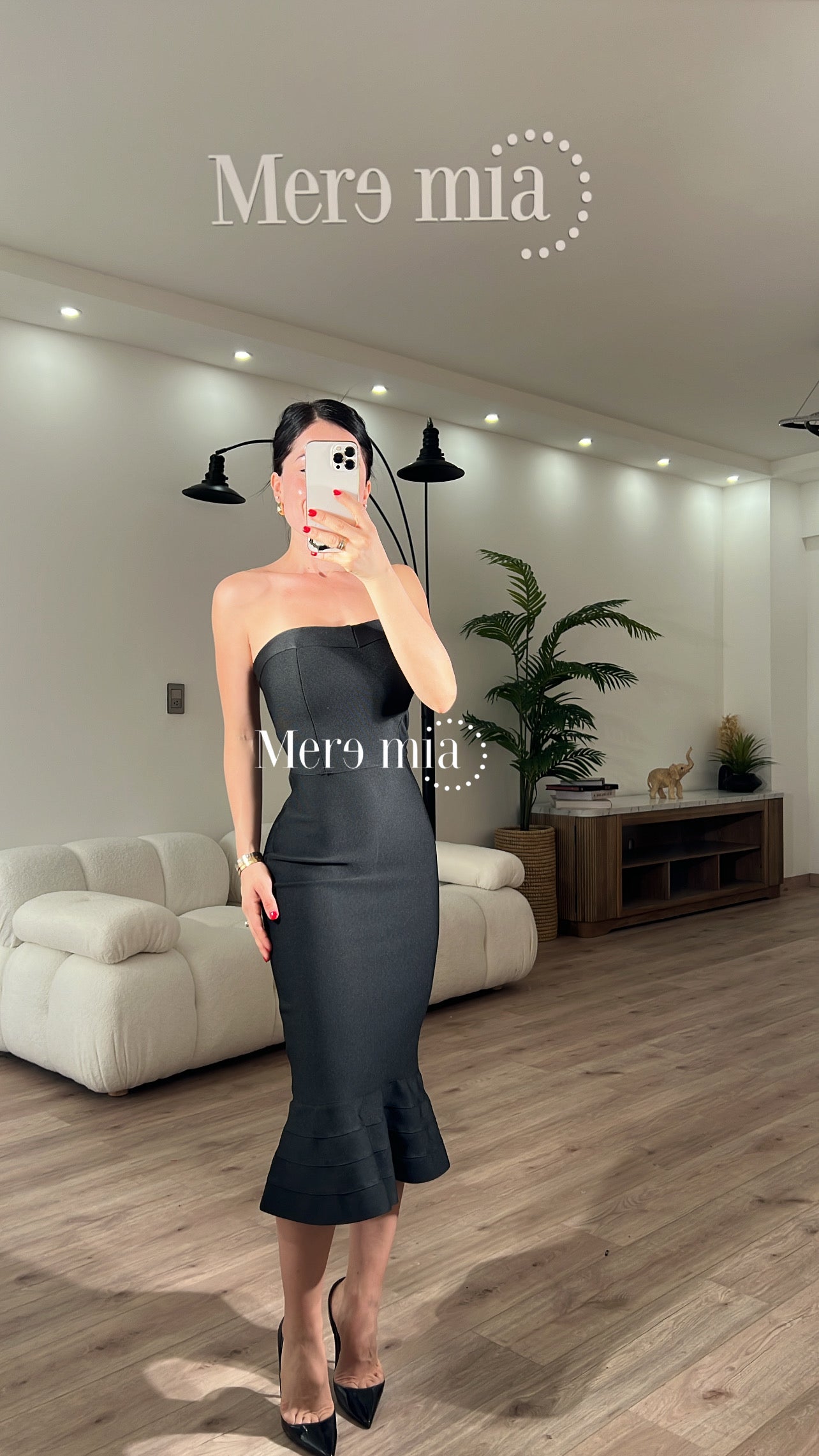 Vestido negro olan abajo