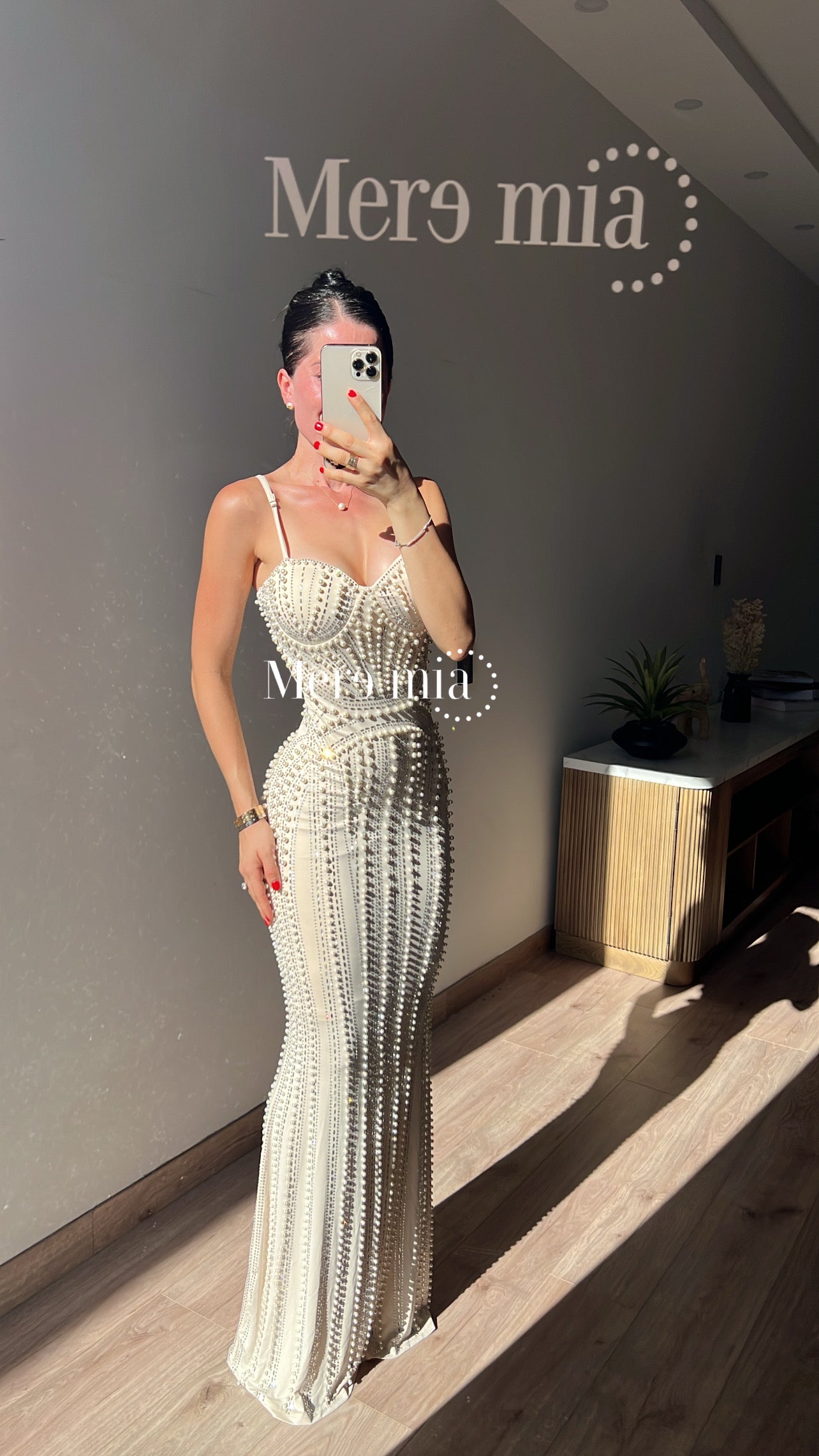 Vestido nude perlas largo