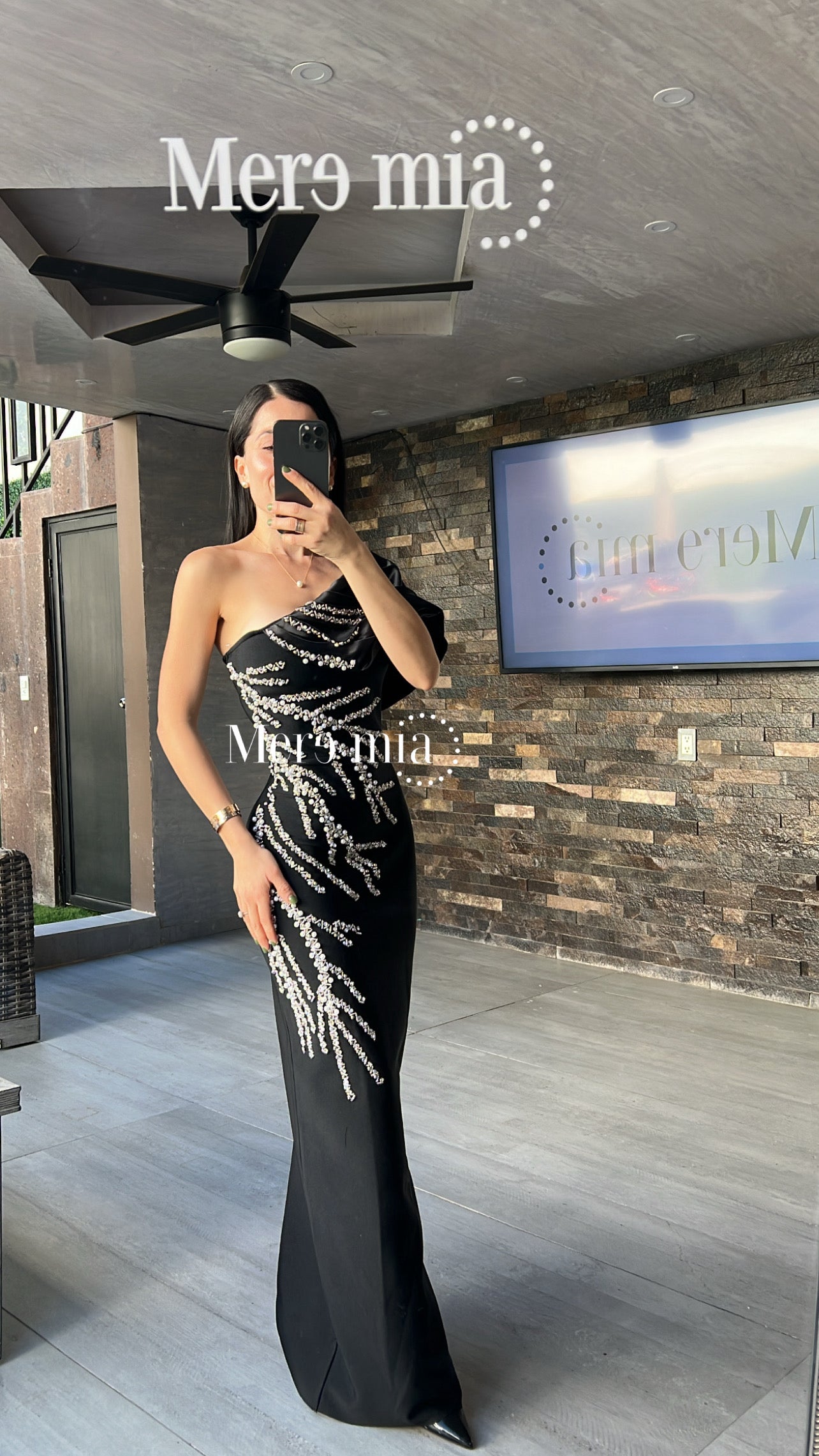 Vestido negro ramas tul