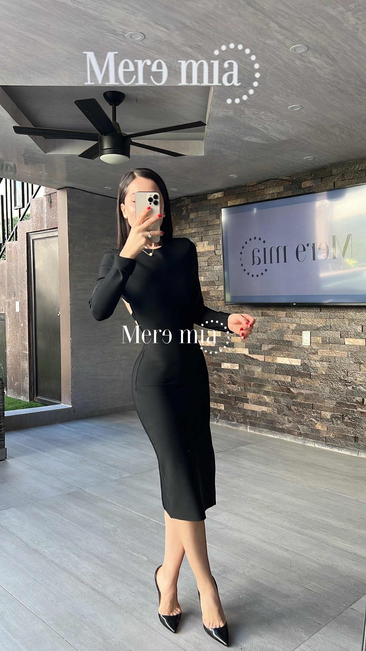 Vestido negro espalda raya