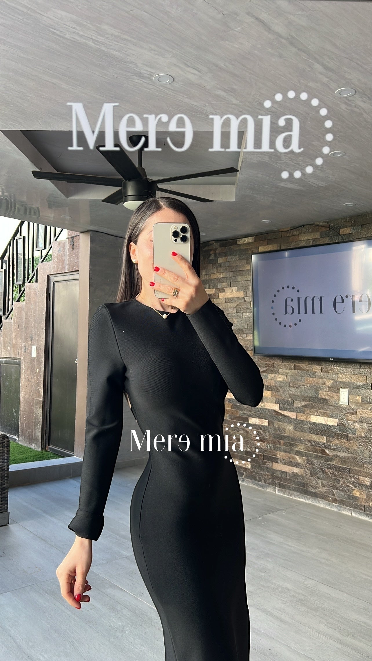 Vestido negro espalda raya