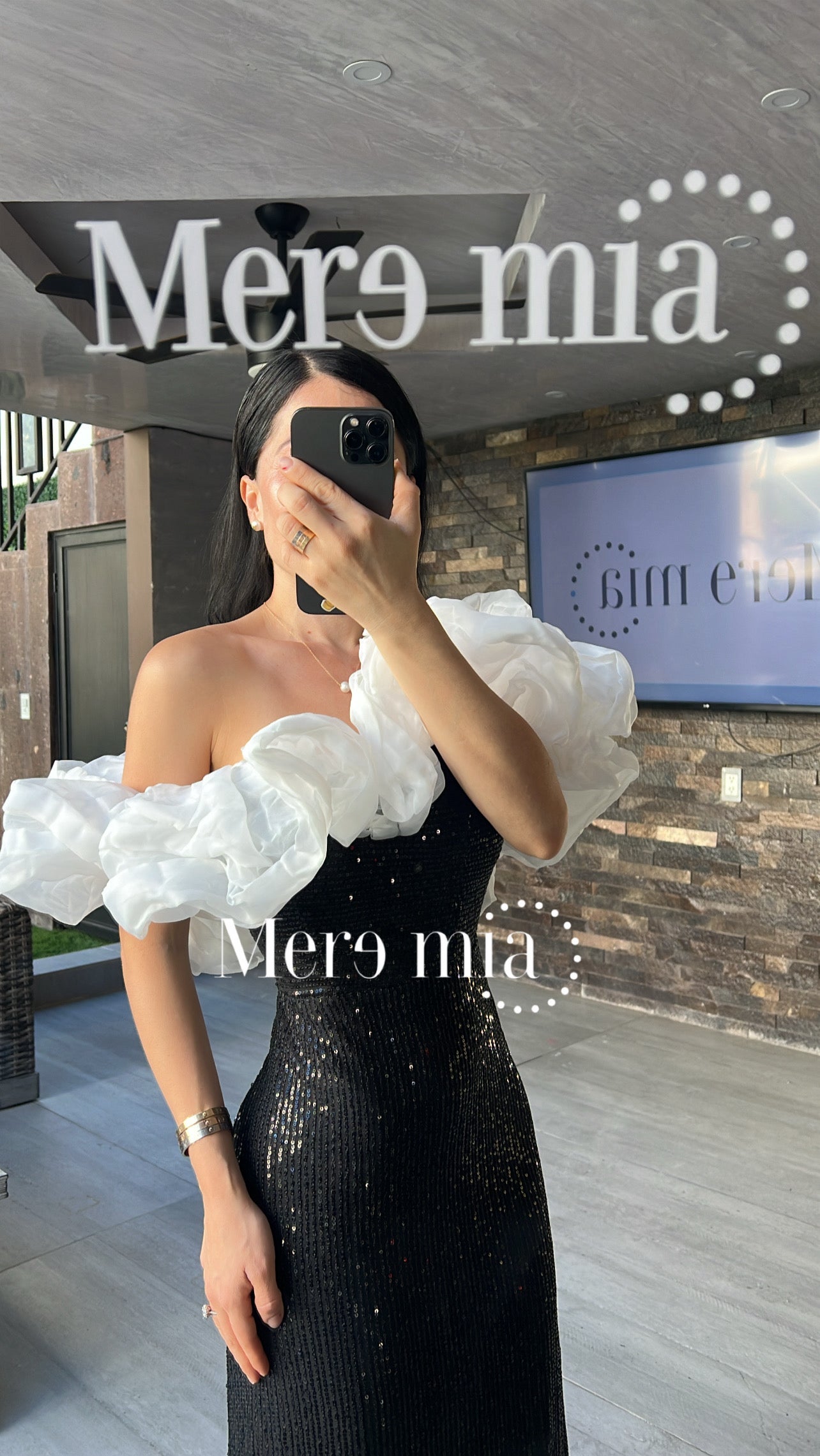 Vestido negro scrunchie blanca