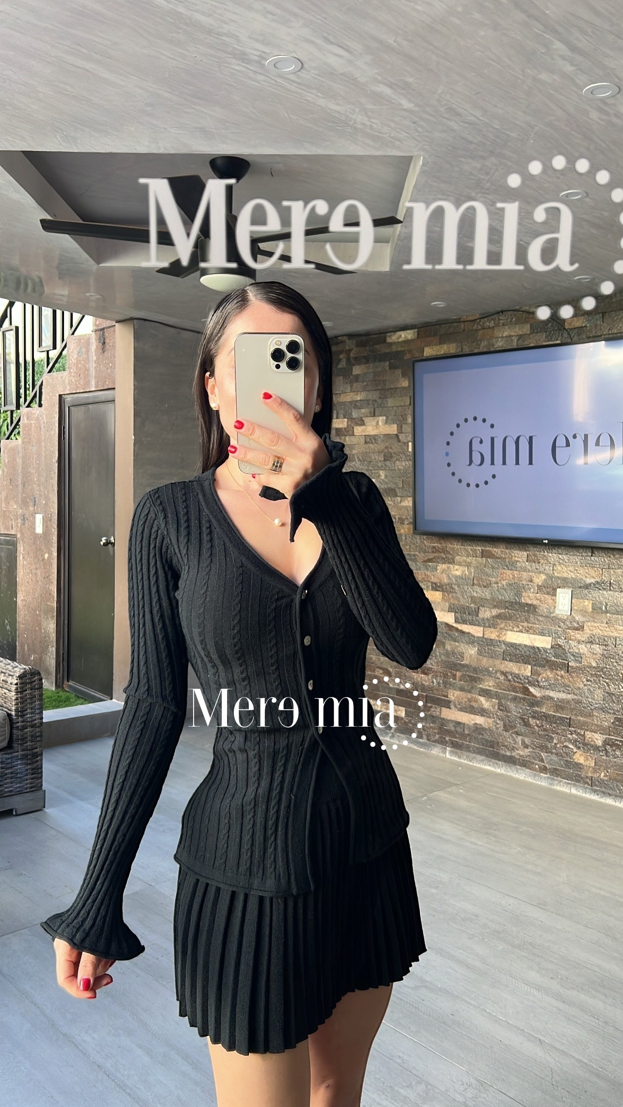 Conjunto negro rayado