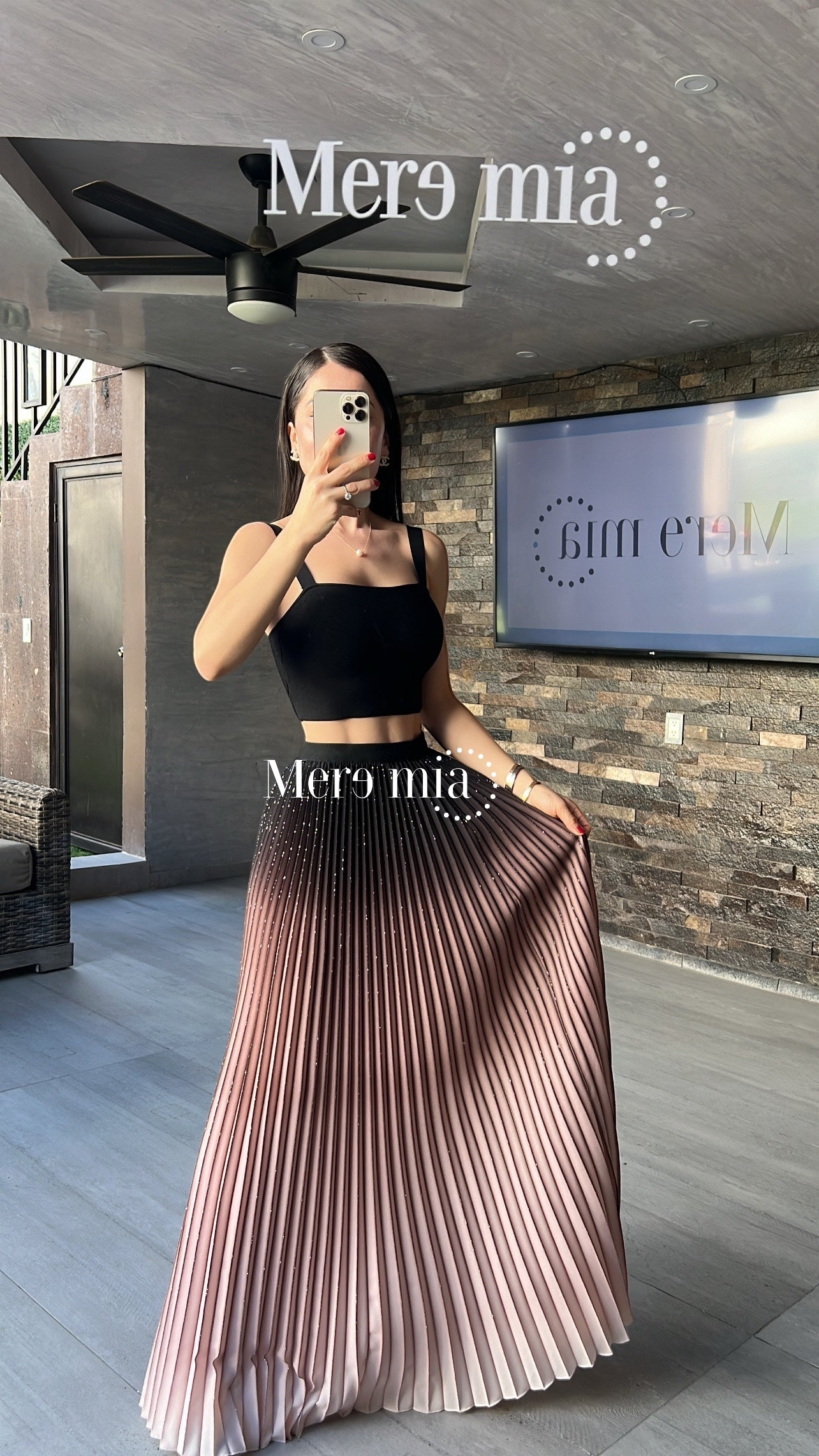 Falda plisada rosa negro