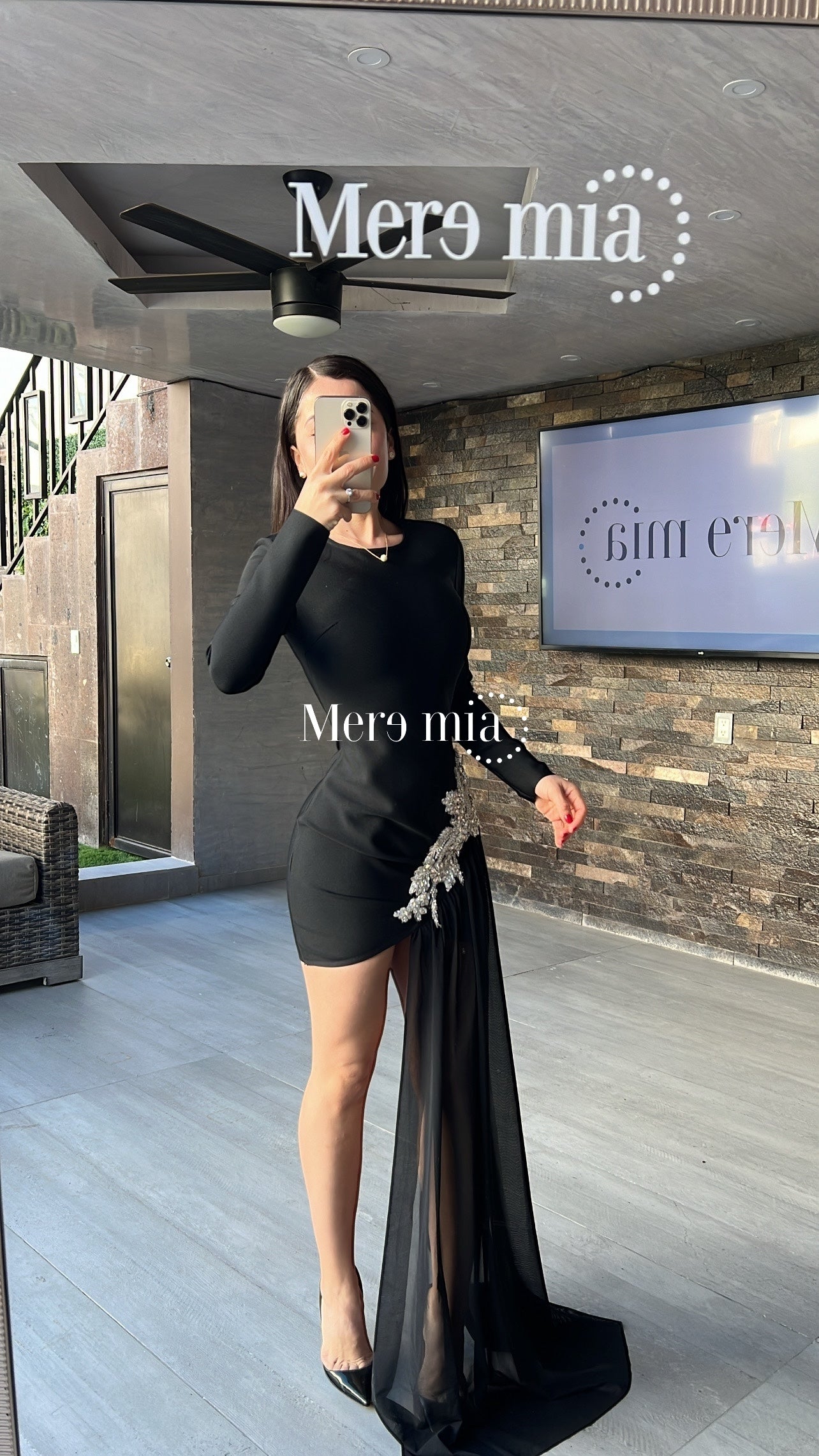 Vestido negro flores plata malla