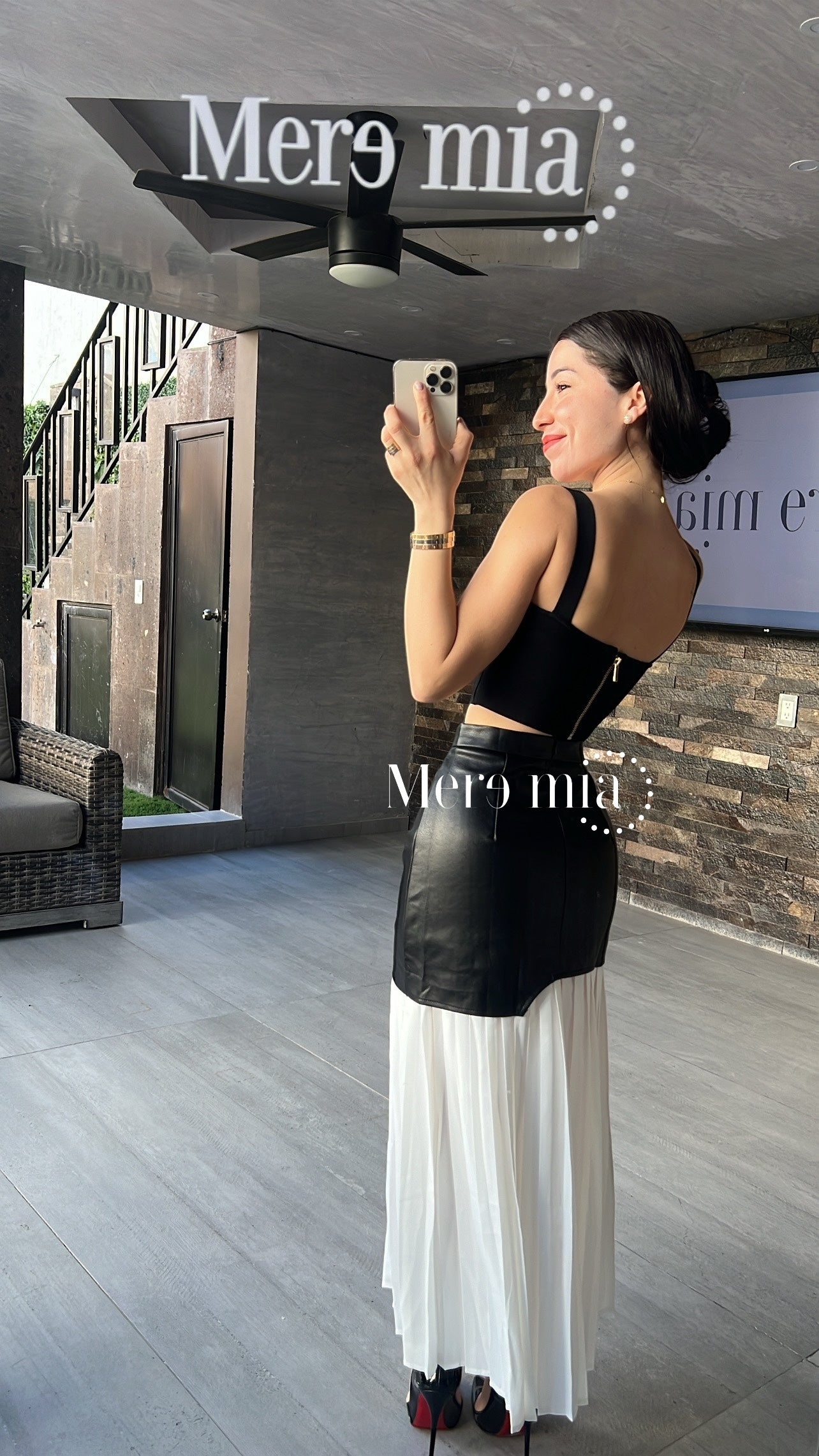 Falda blanca plis negra co