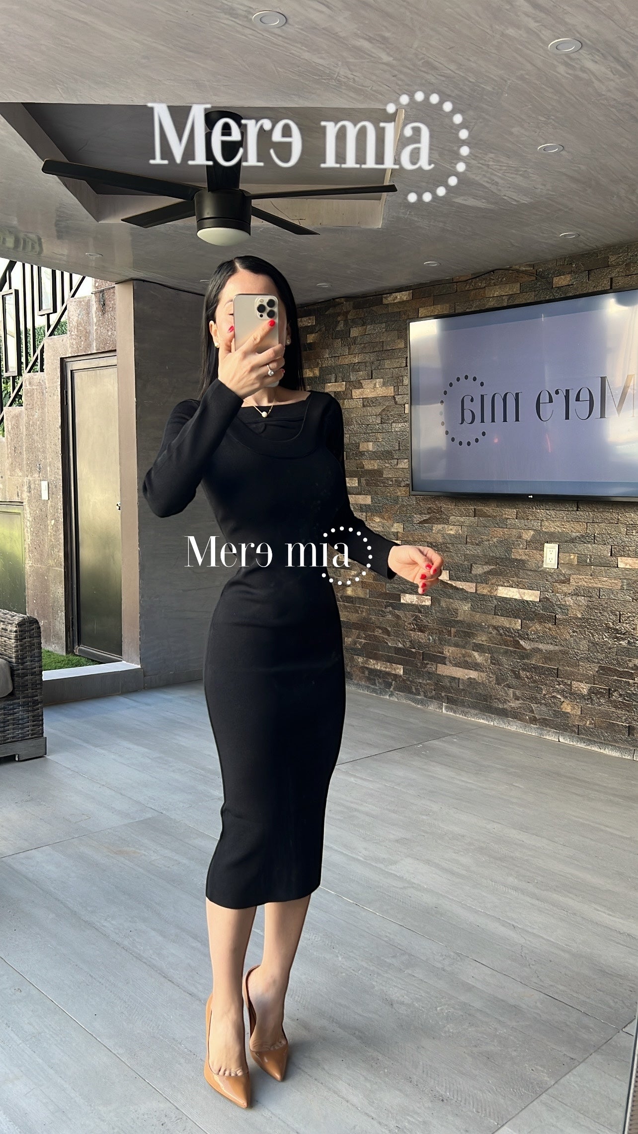 Vestido negro U rayado