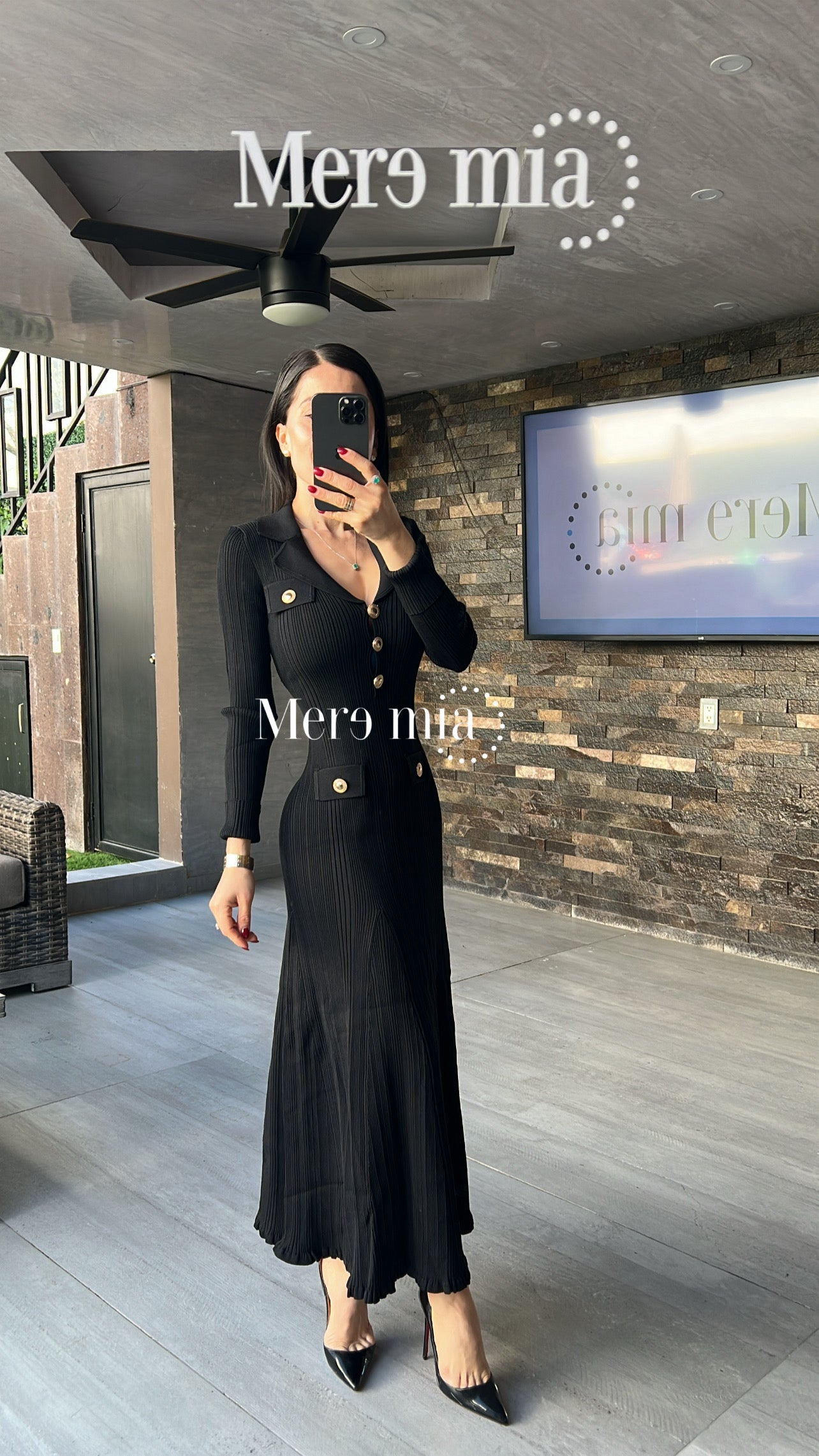 Vestido negro rayado cuello