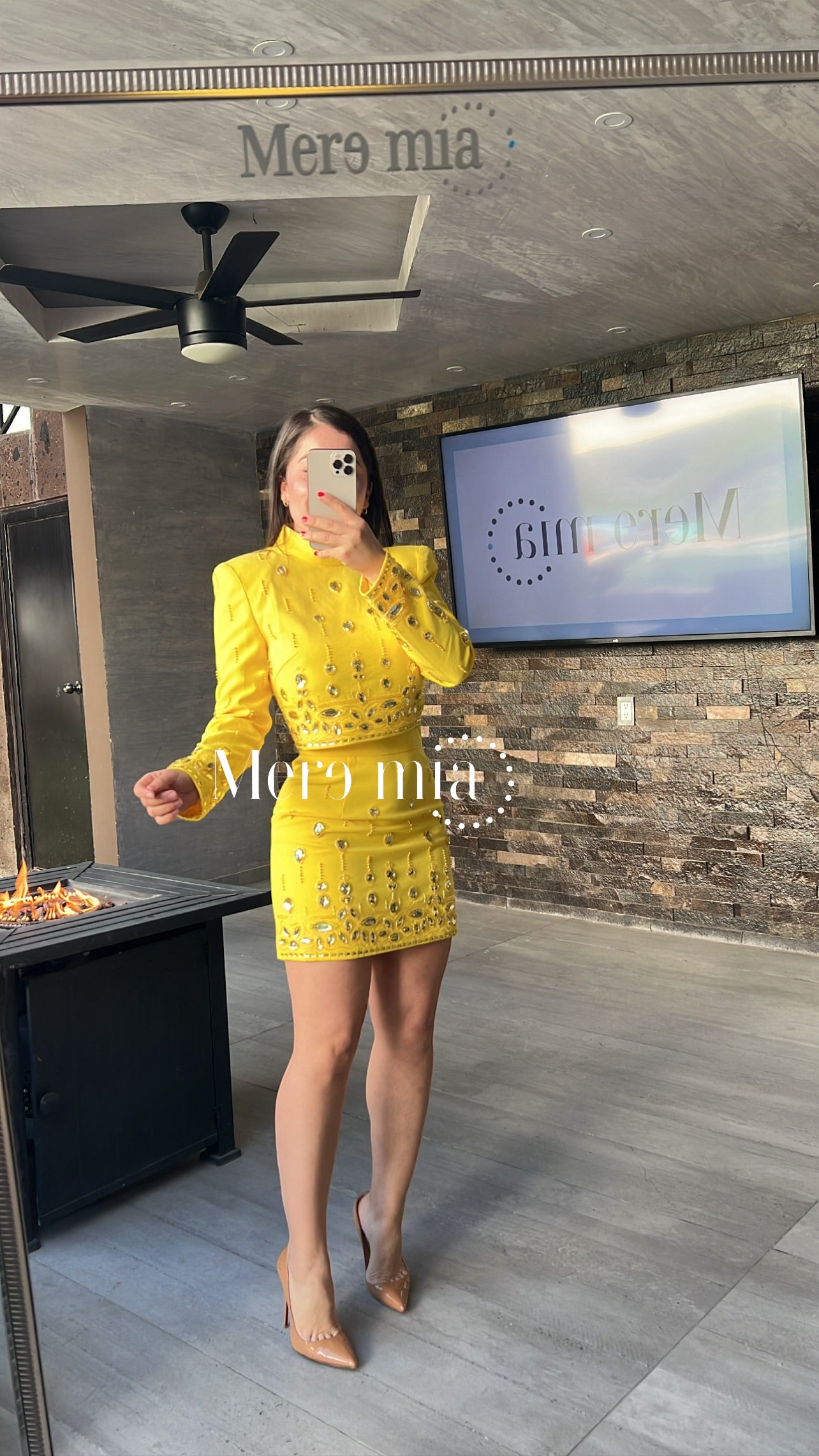 Conjunto amarillo falda