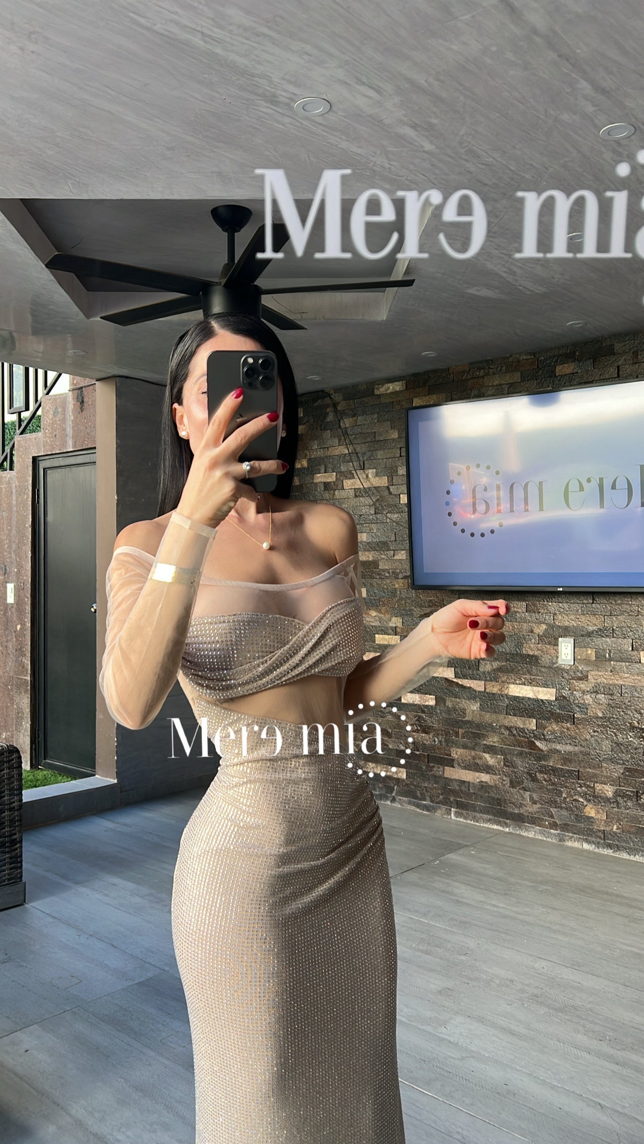 Vestido nude puntos