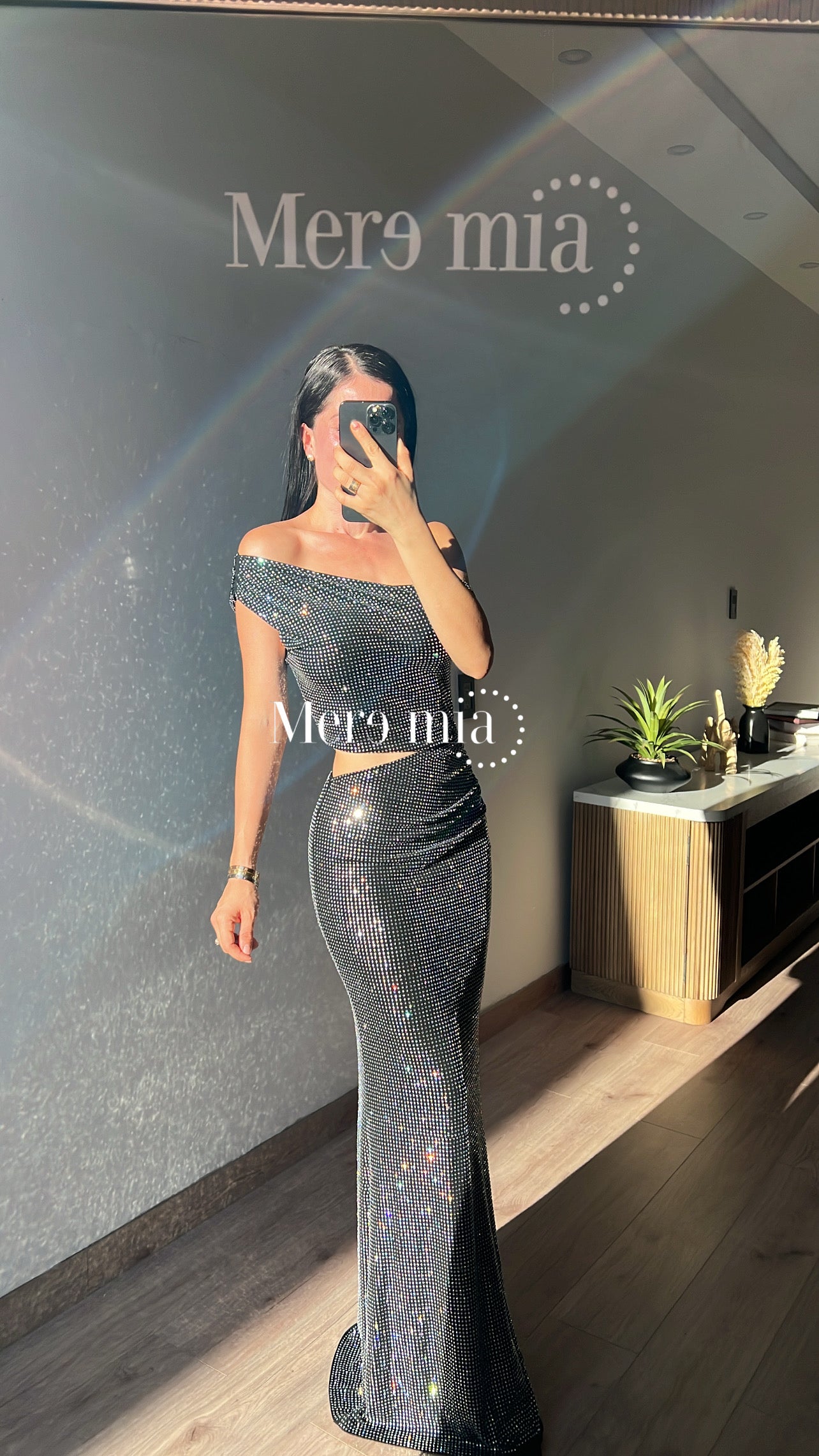 Vestido negro puntos abert