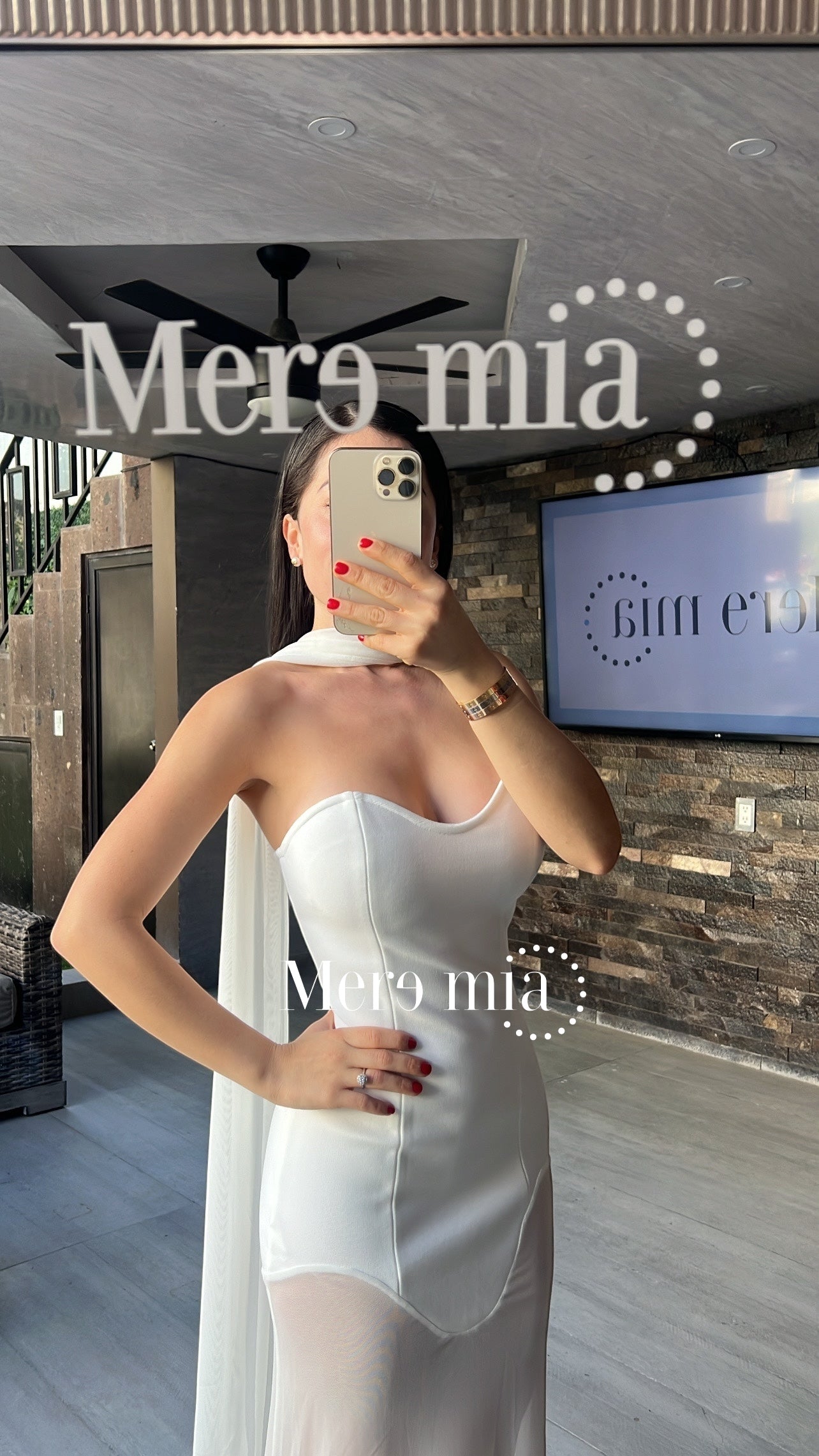 Vestido blanco liso cuello