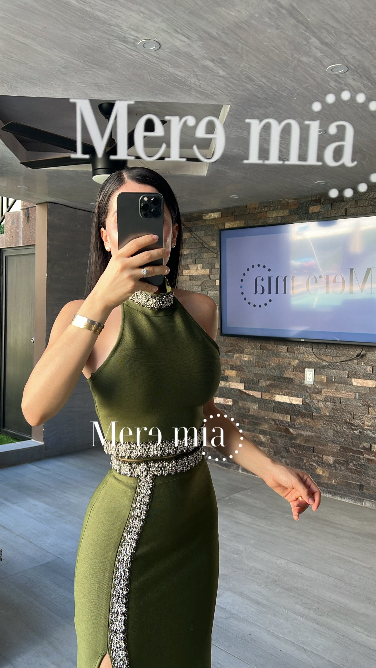 Conjunto verde cuello