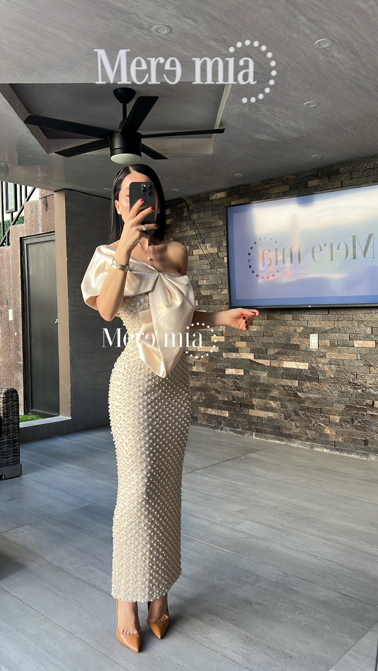 Vestido beige perlas sat