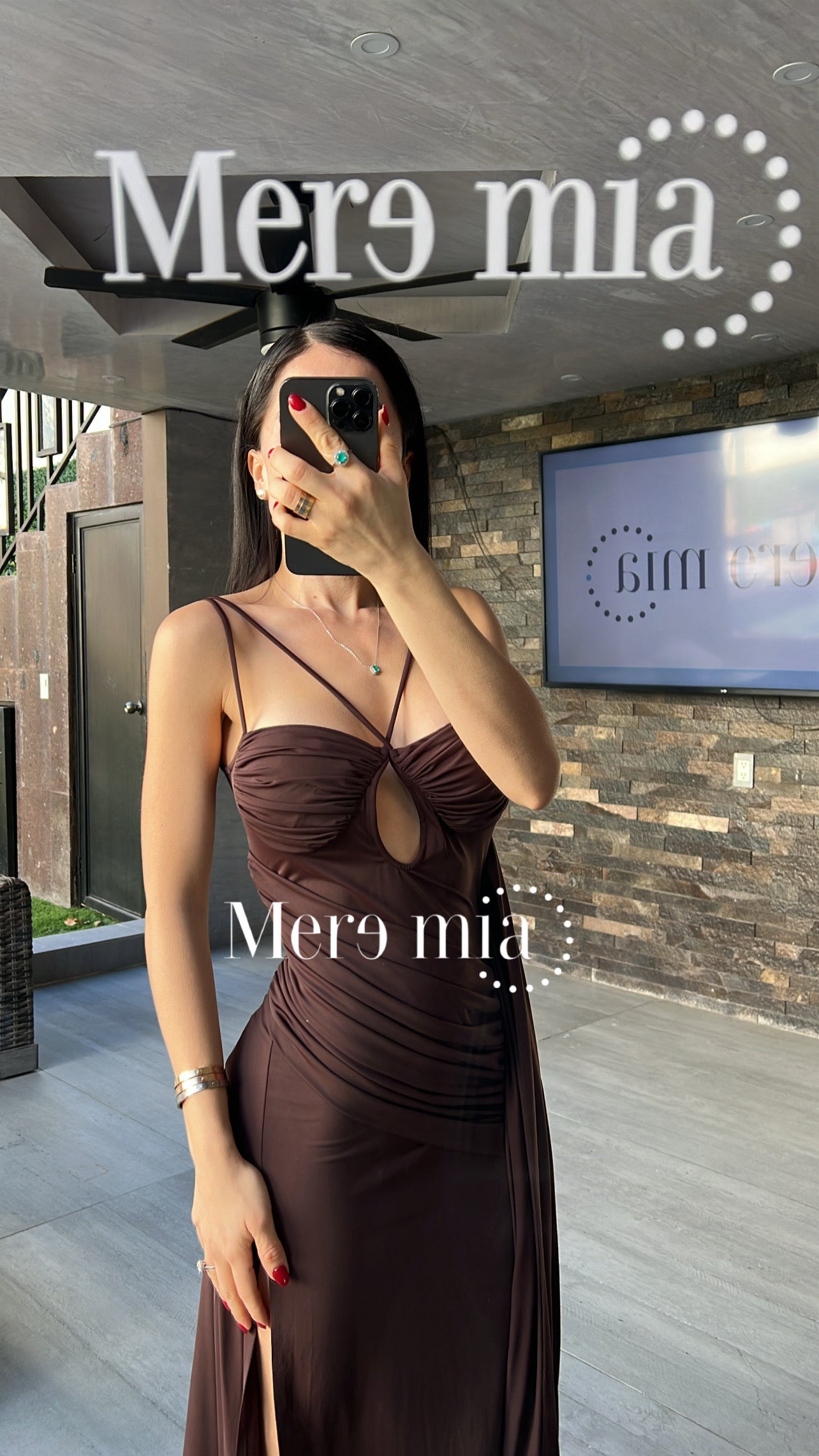 Vestido café plisado tirantes