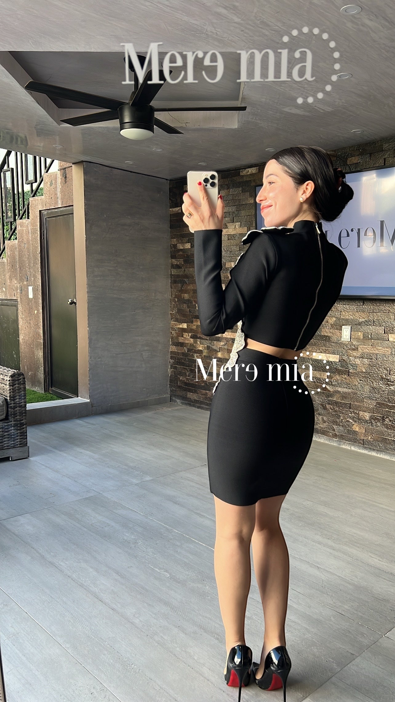 Conjunto negro flores cortó