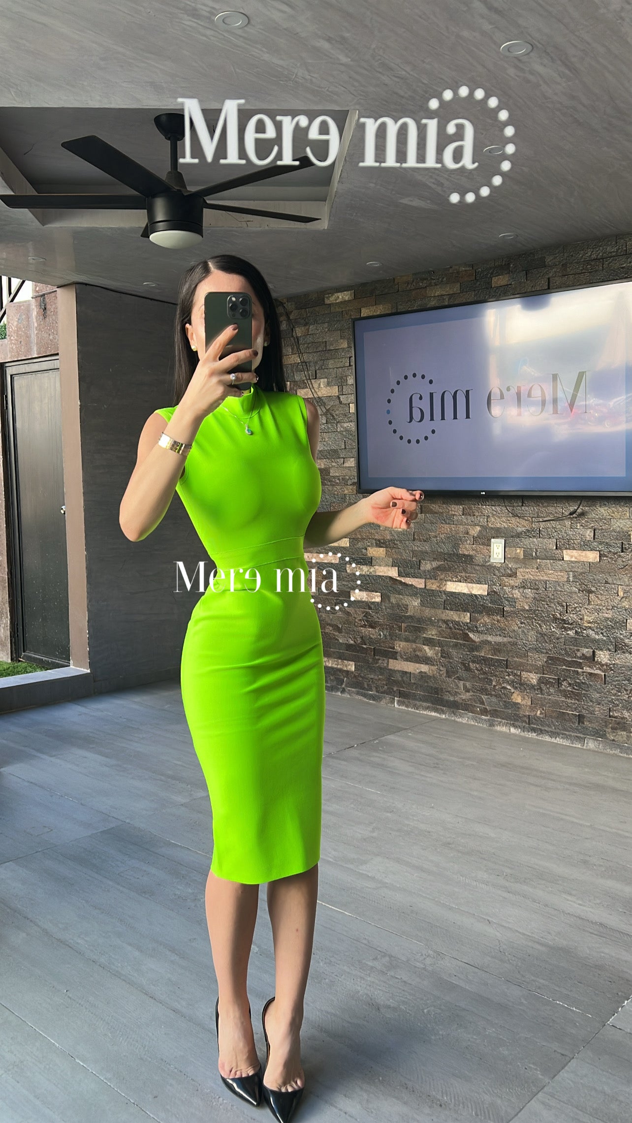 Vestido verde lim cuello