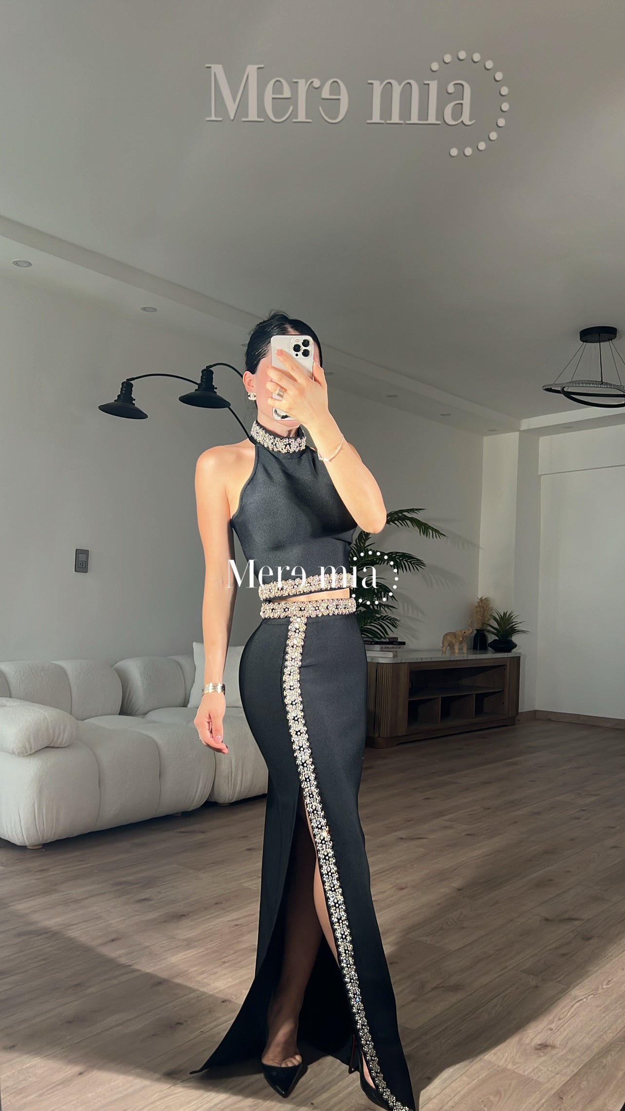 Conjunto negro cuello