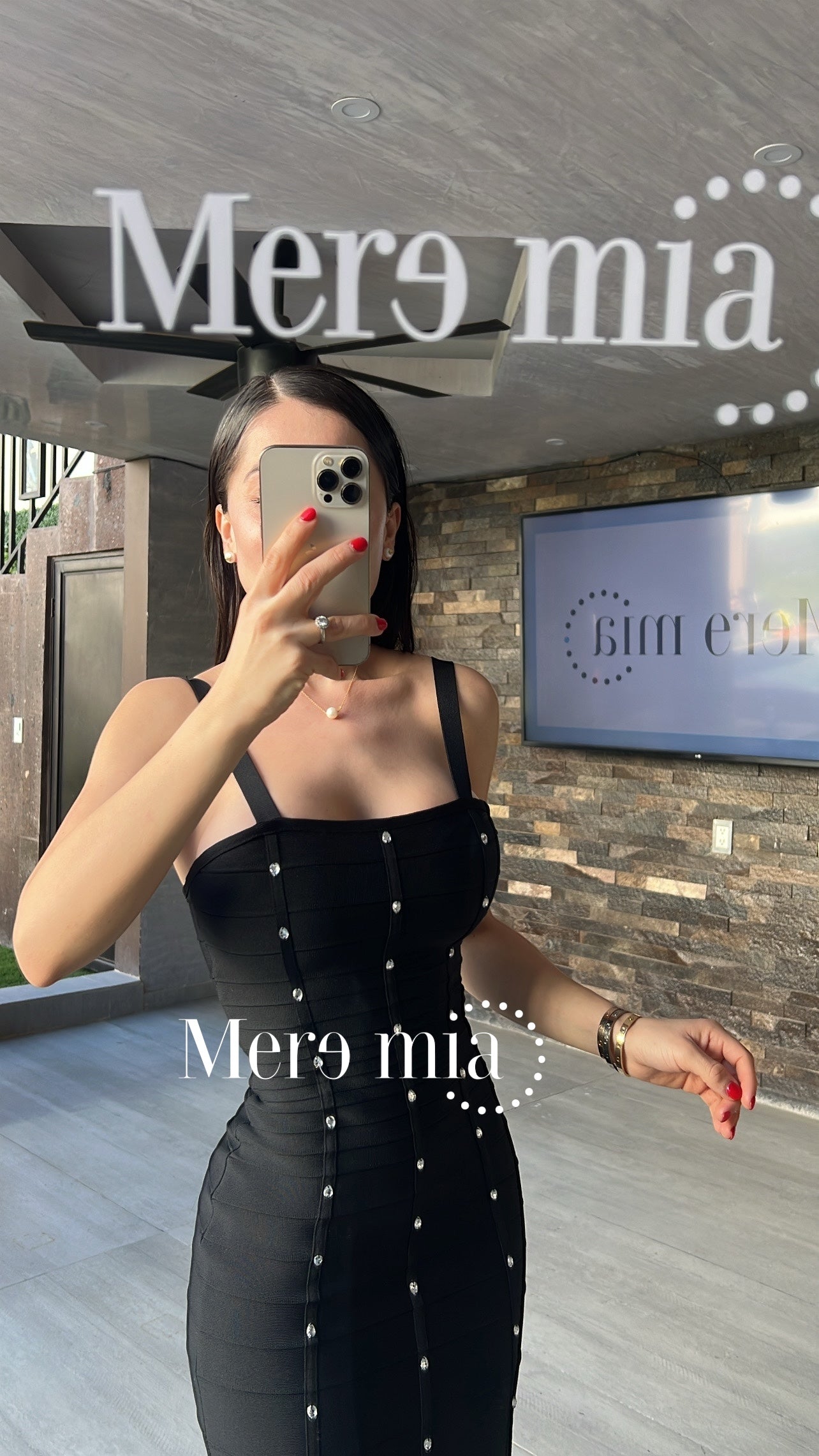 Vestido negro barbas apl circ