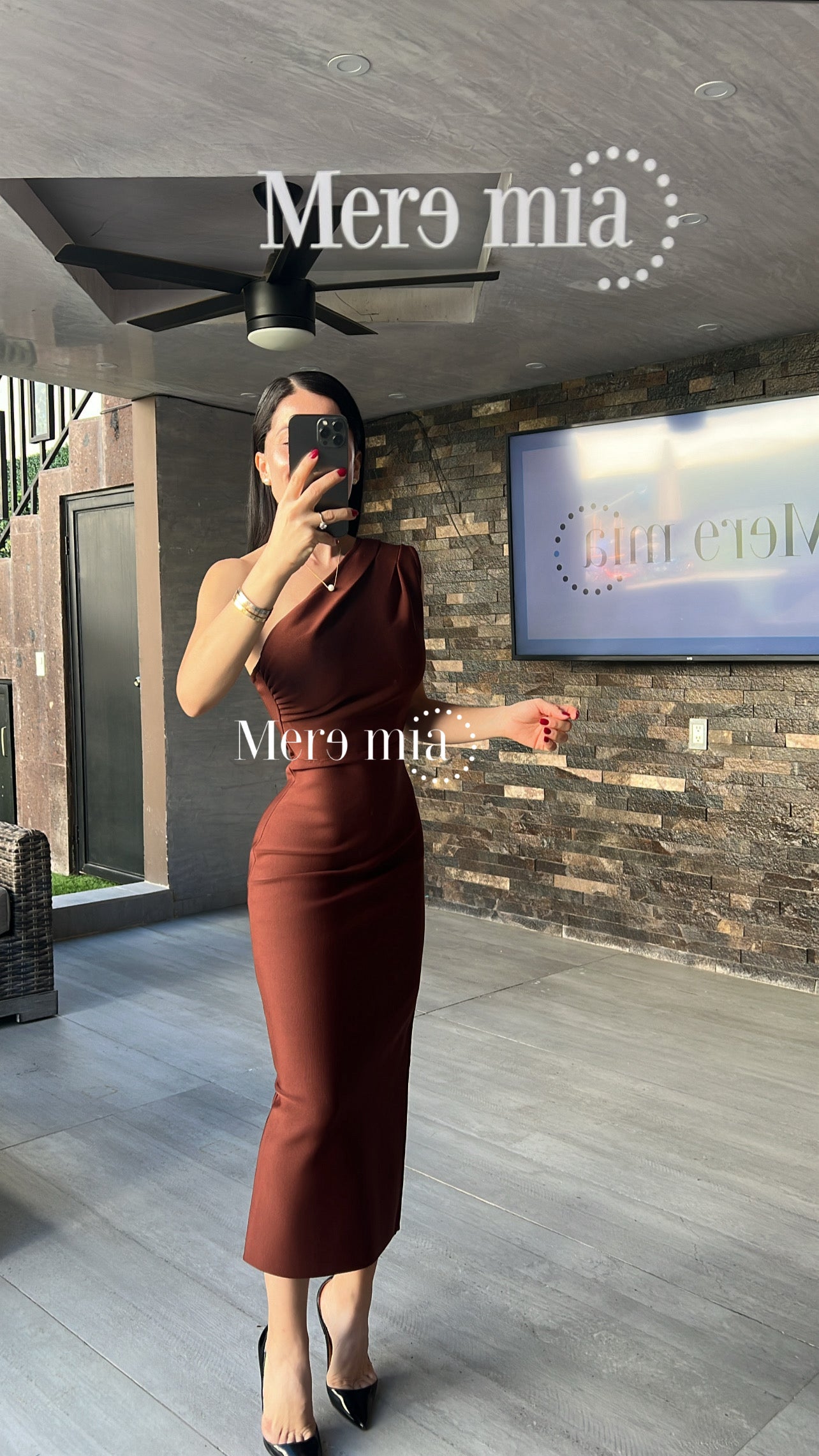 Vestido café hombro