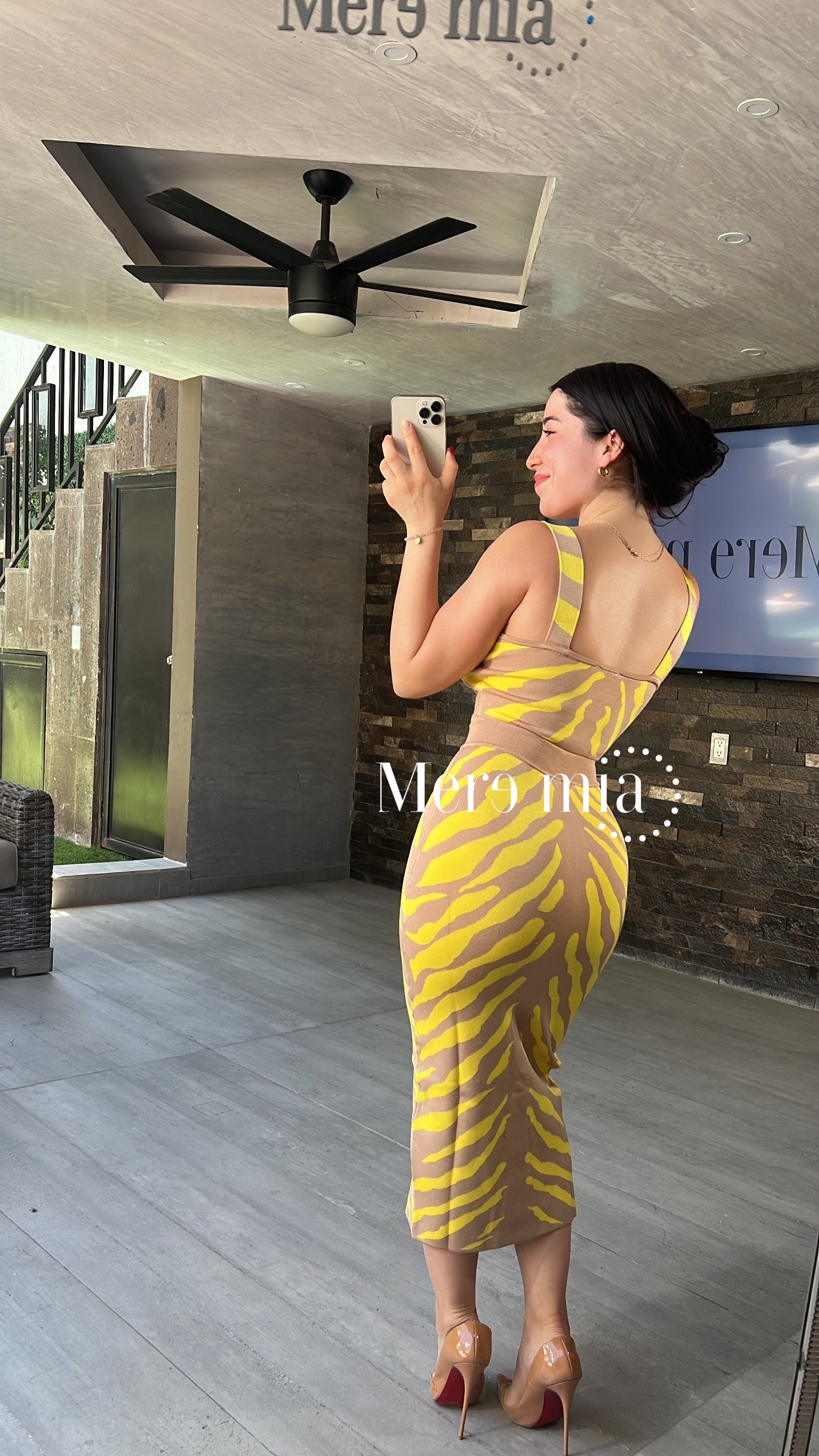 Conjunto amarillo beige