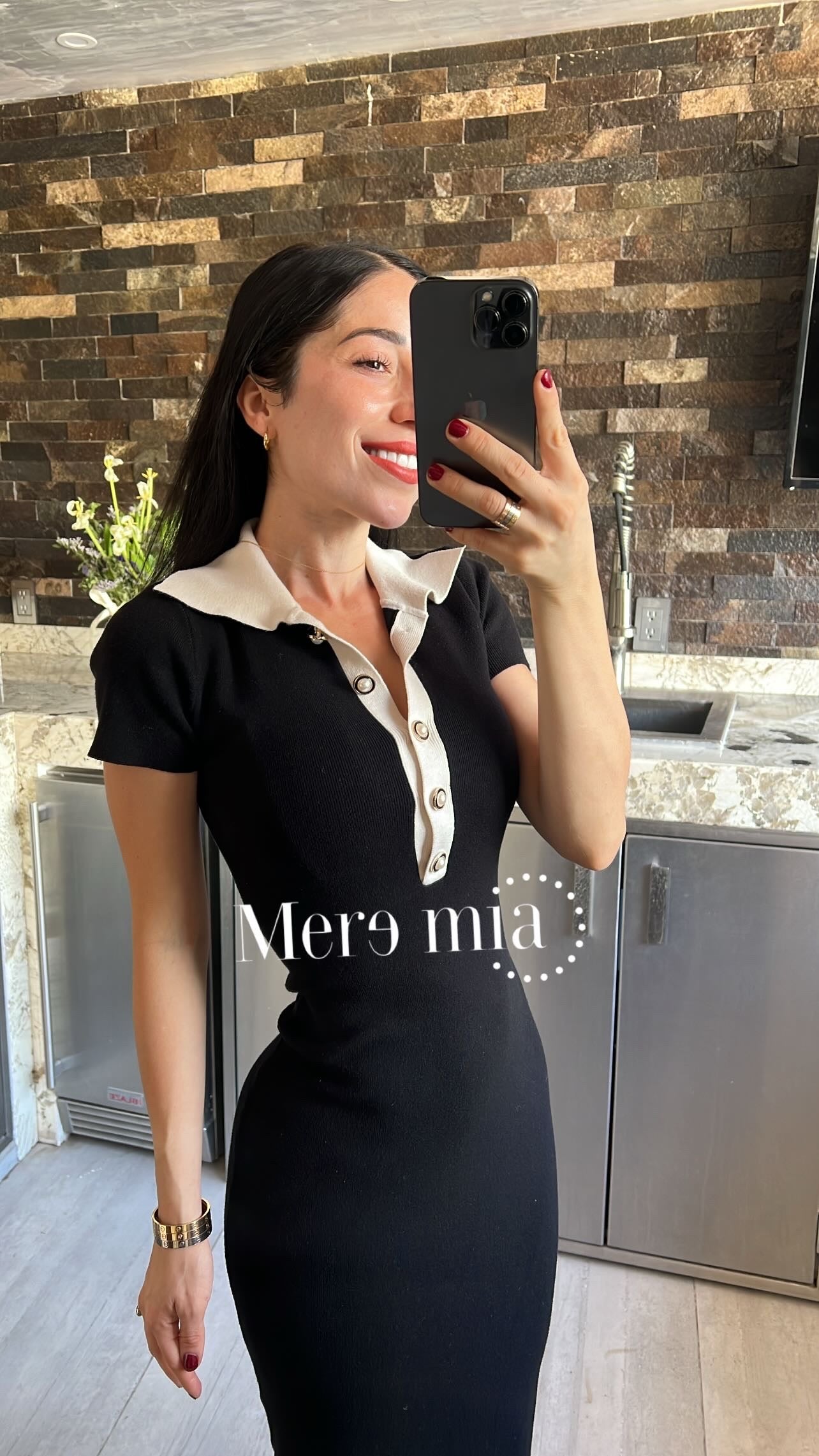 Vestido negro mc cuello blanco