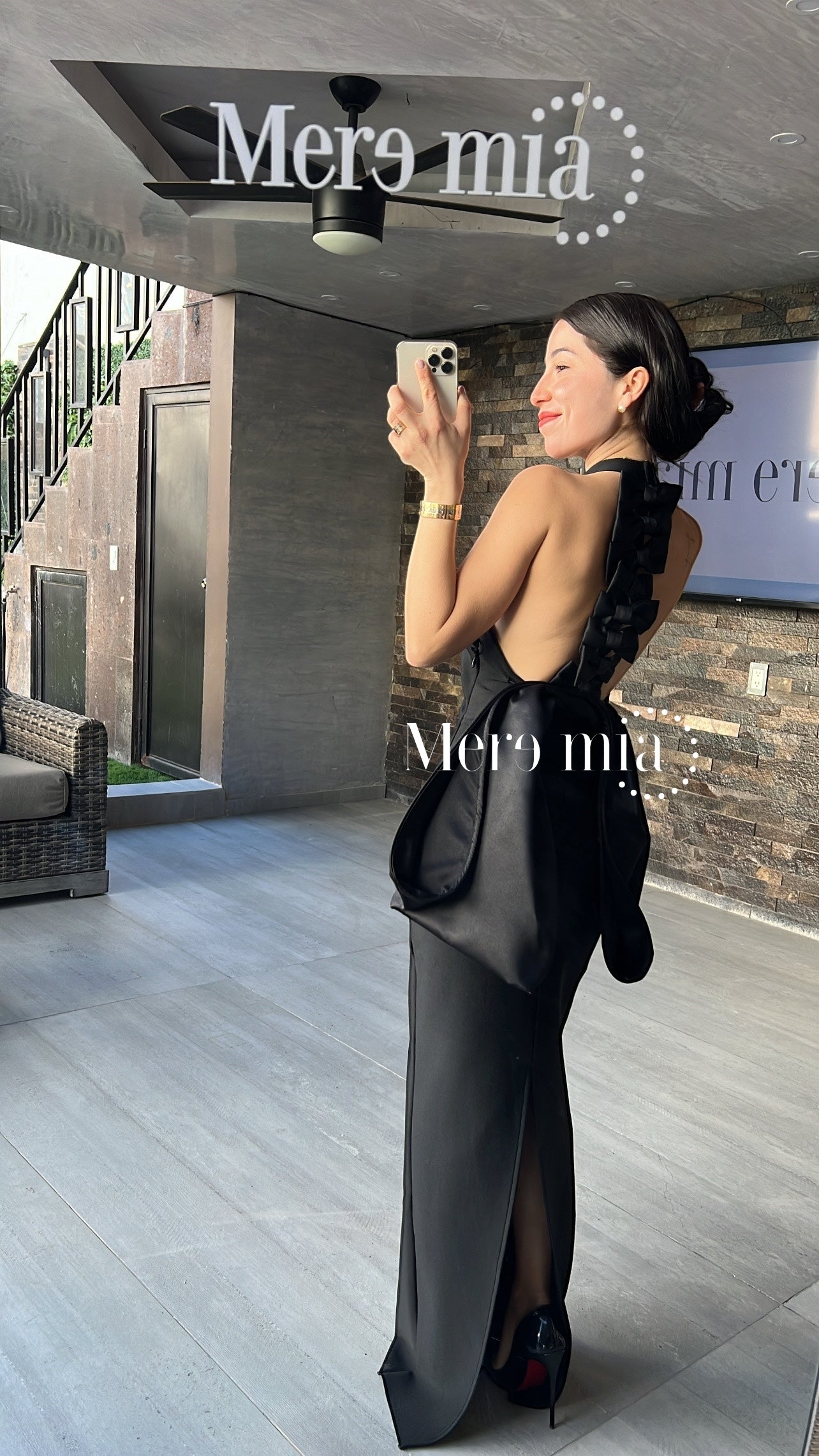 Vestido negro moño