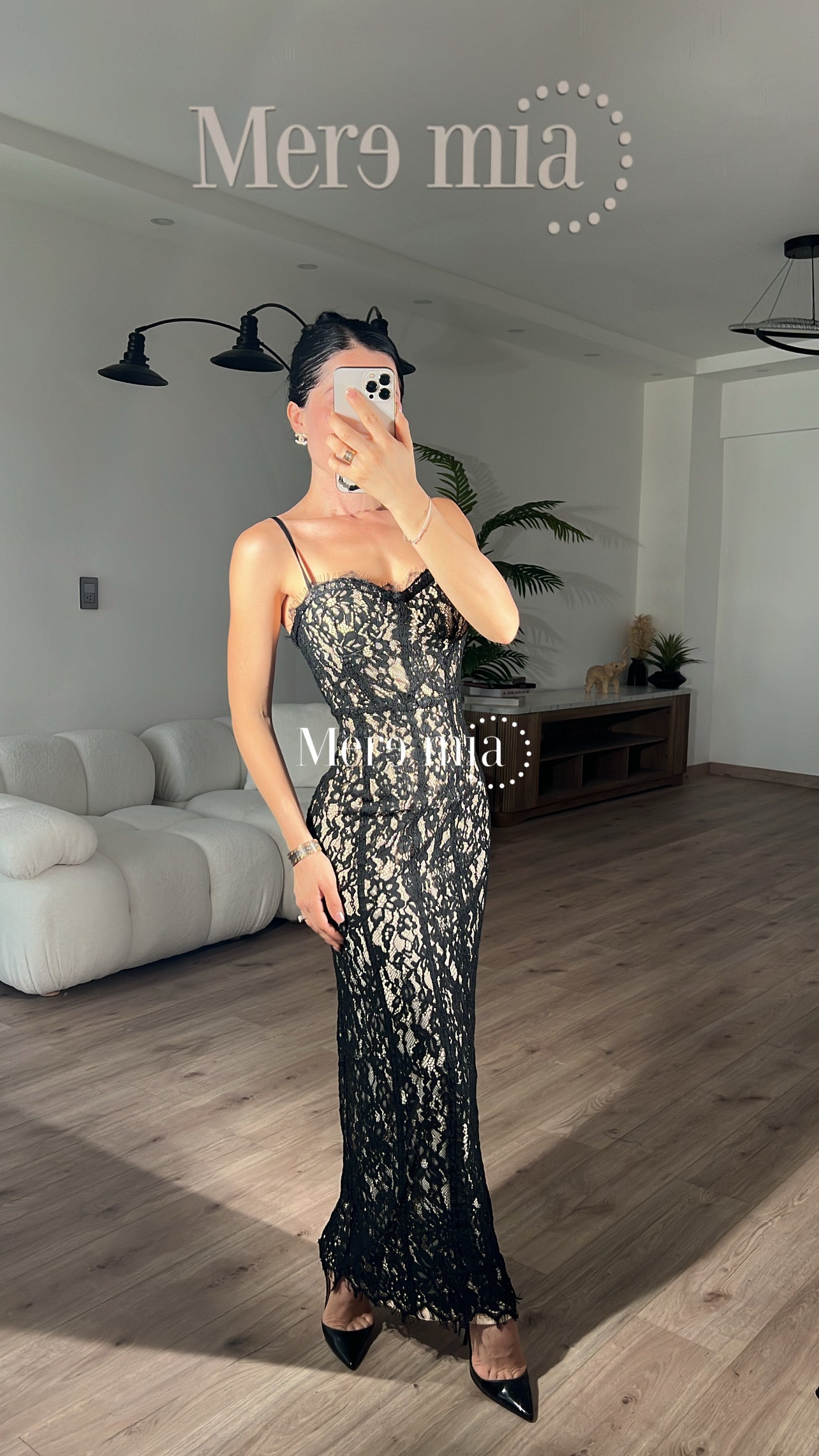 Vestido negro encaje