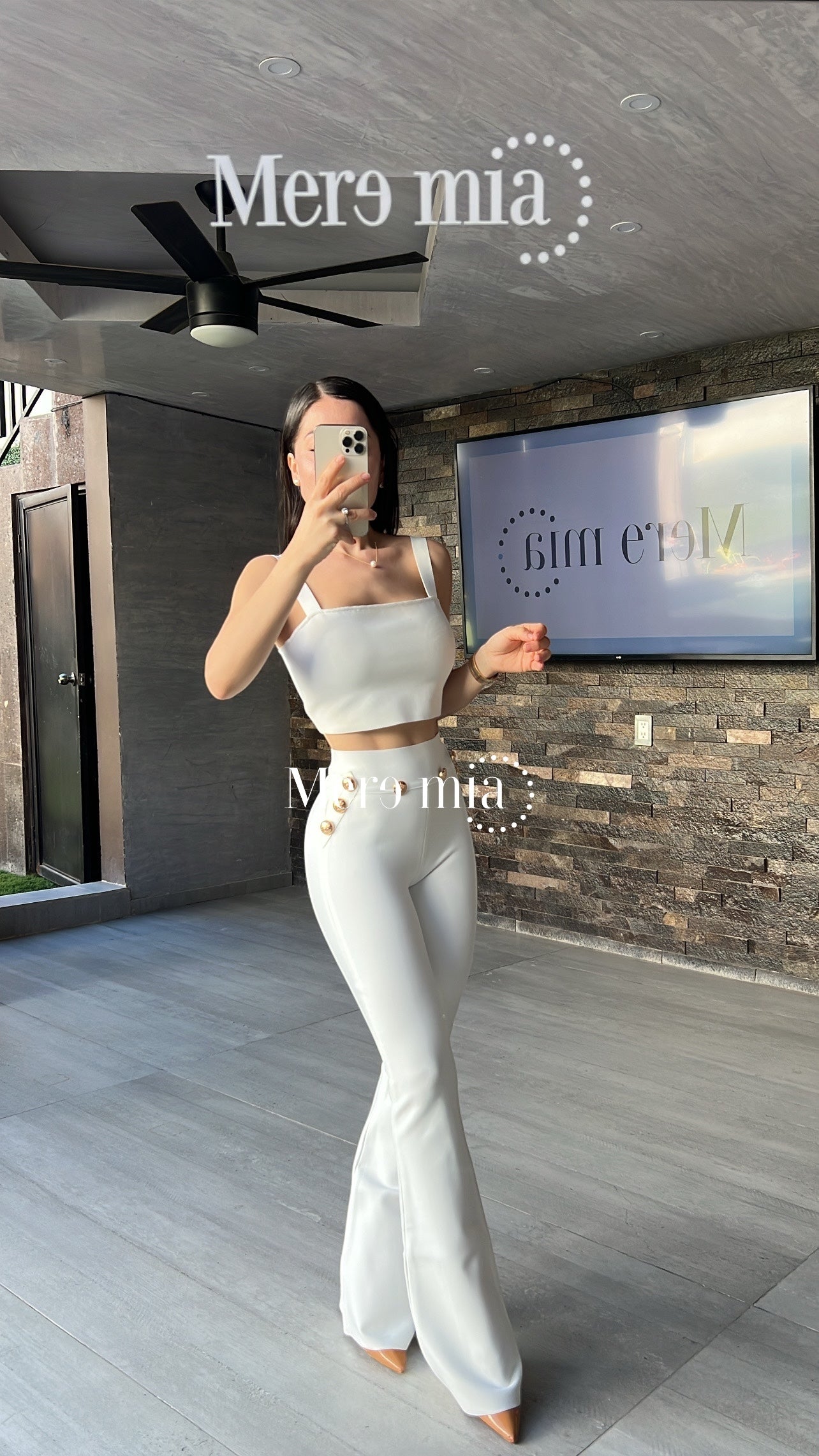 Pantalón botones blanco acampanado