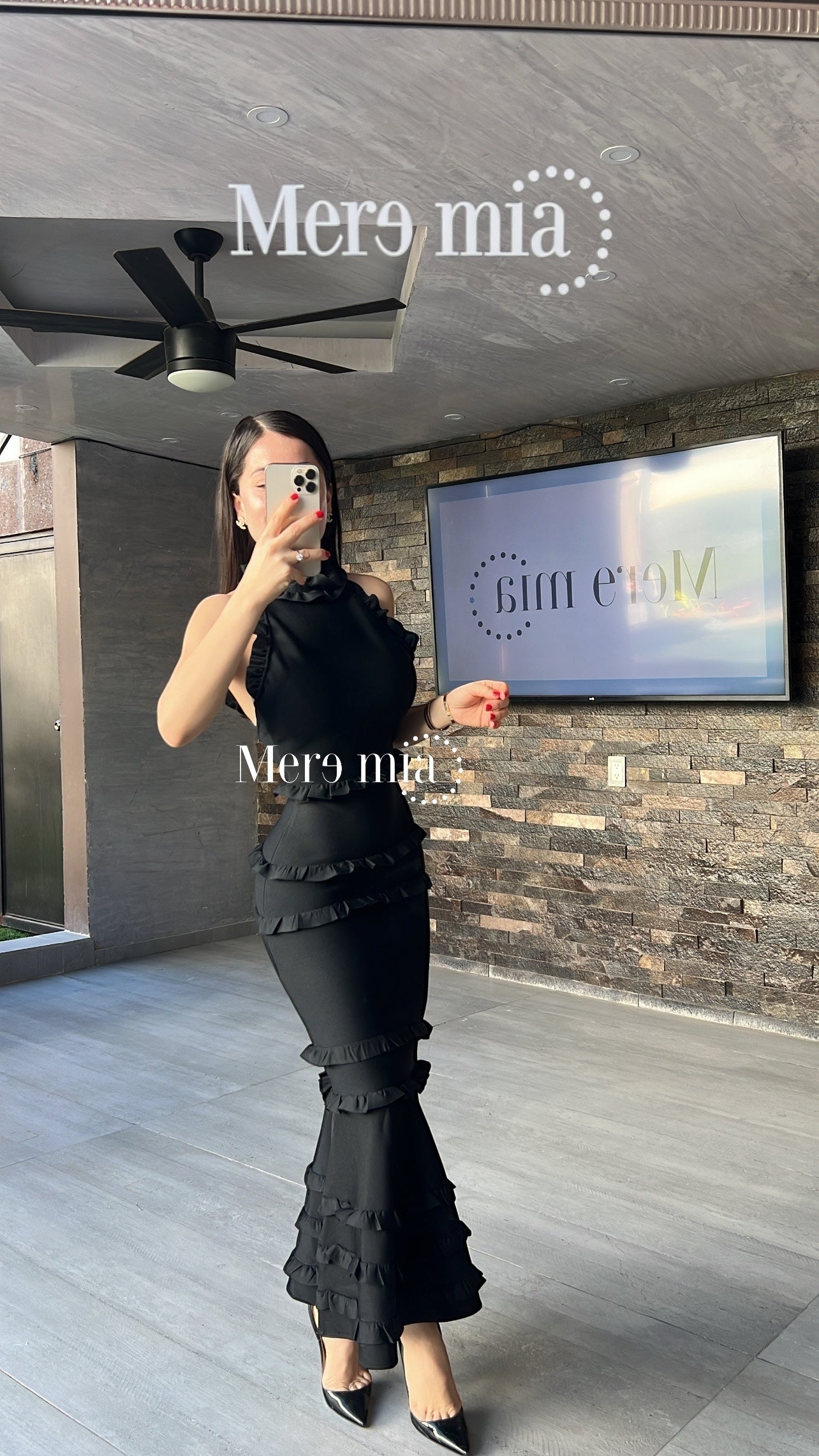 Vestido negro esc olanes