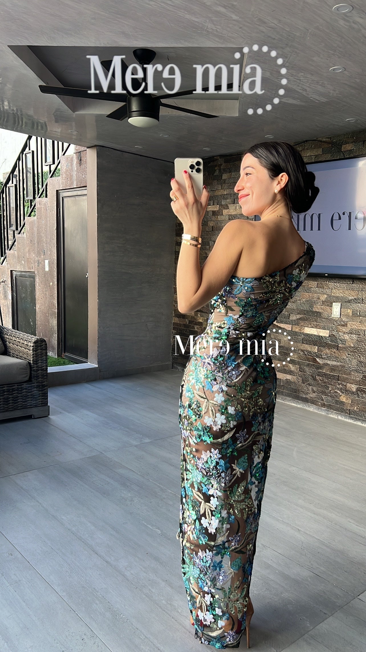 Vestido flores bordado hombro