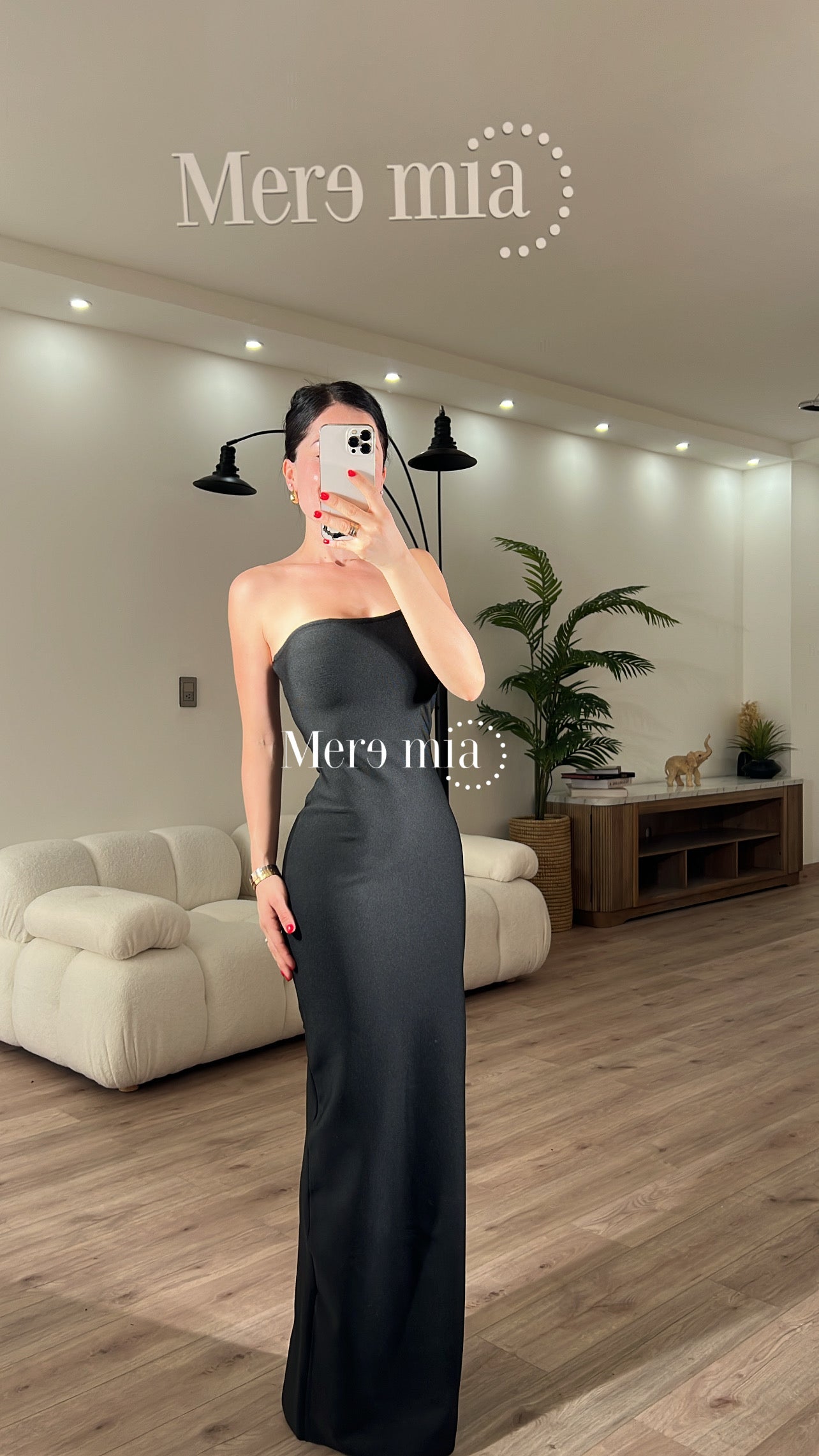 Vestido negro strapples liso