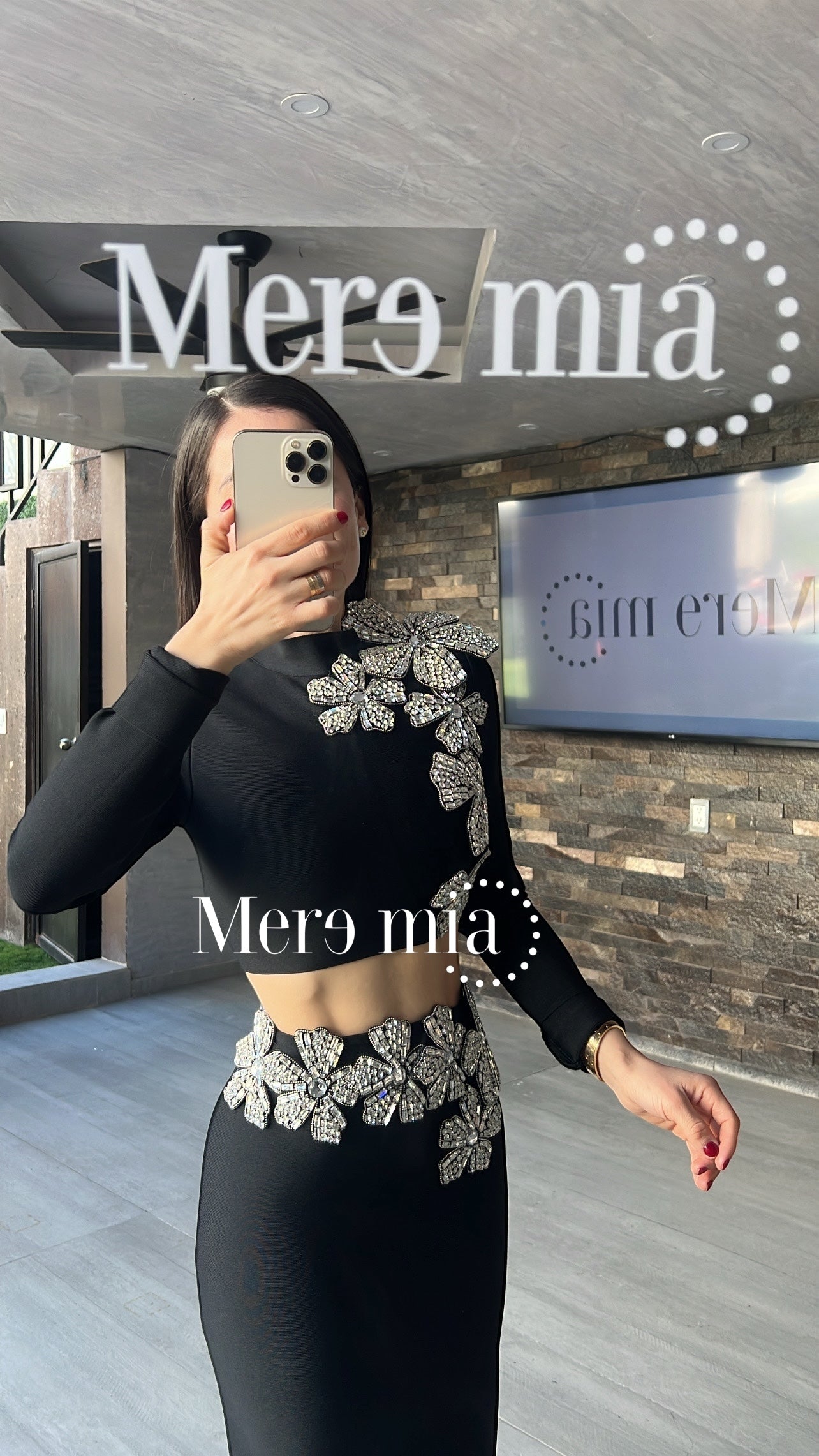 Conjunto negro flor lent