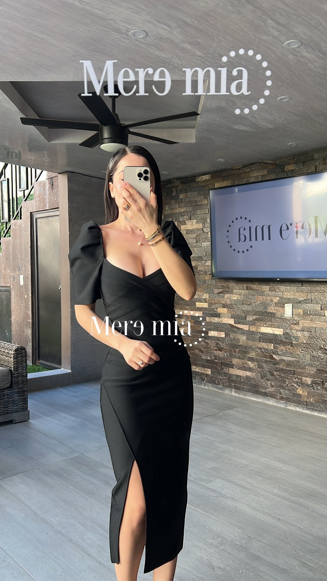 Vestido negro cruzado midi