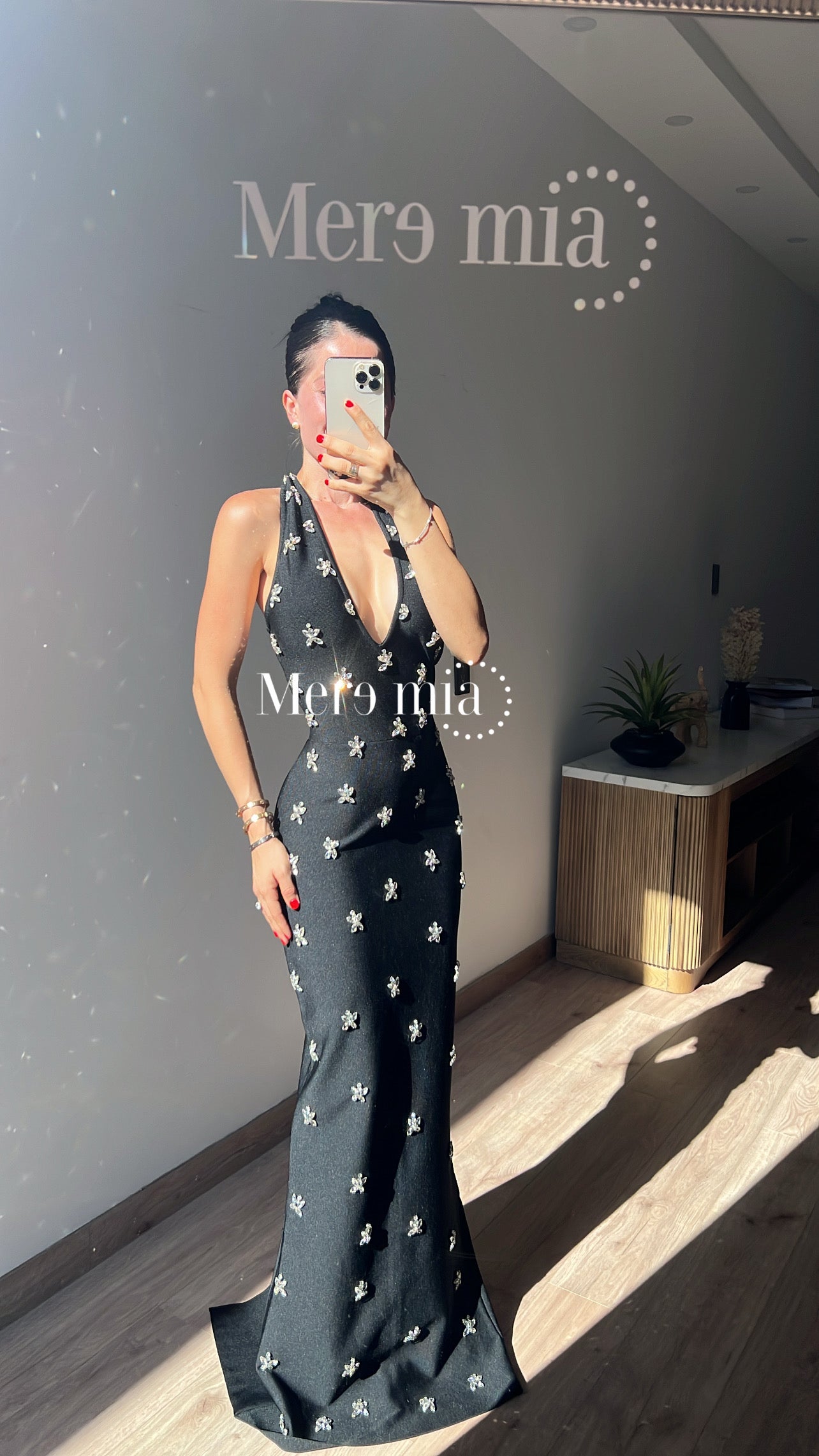 Vestido negro estrellas plata