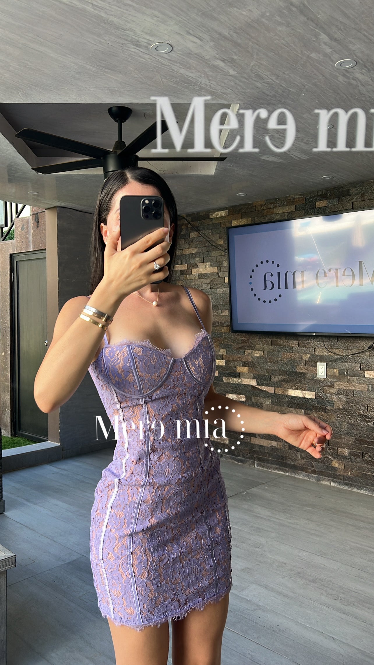 Vestido lila encaje