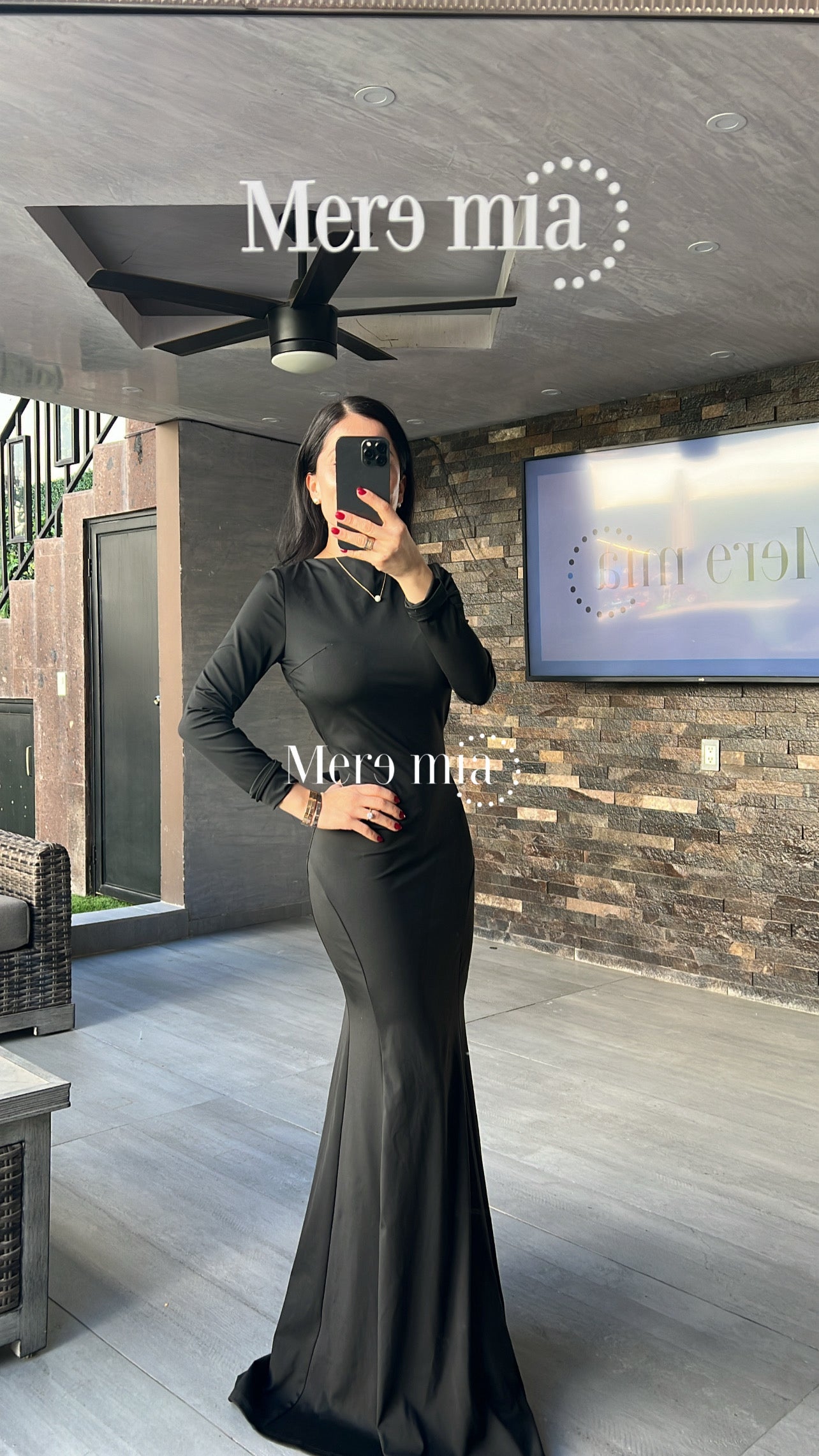 Vestido negro sin espalda