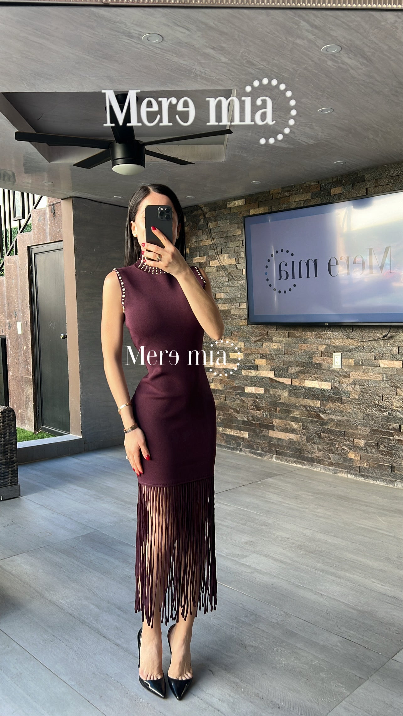 Vestido tinto estoperoles