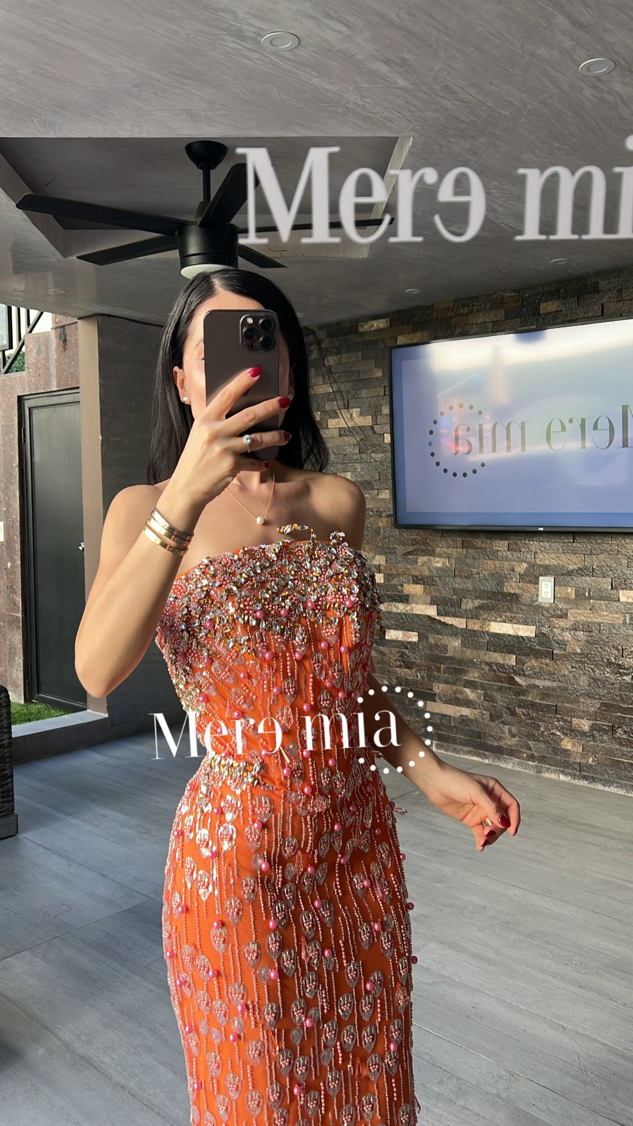 Vestido naranja gotas