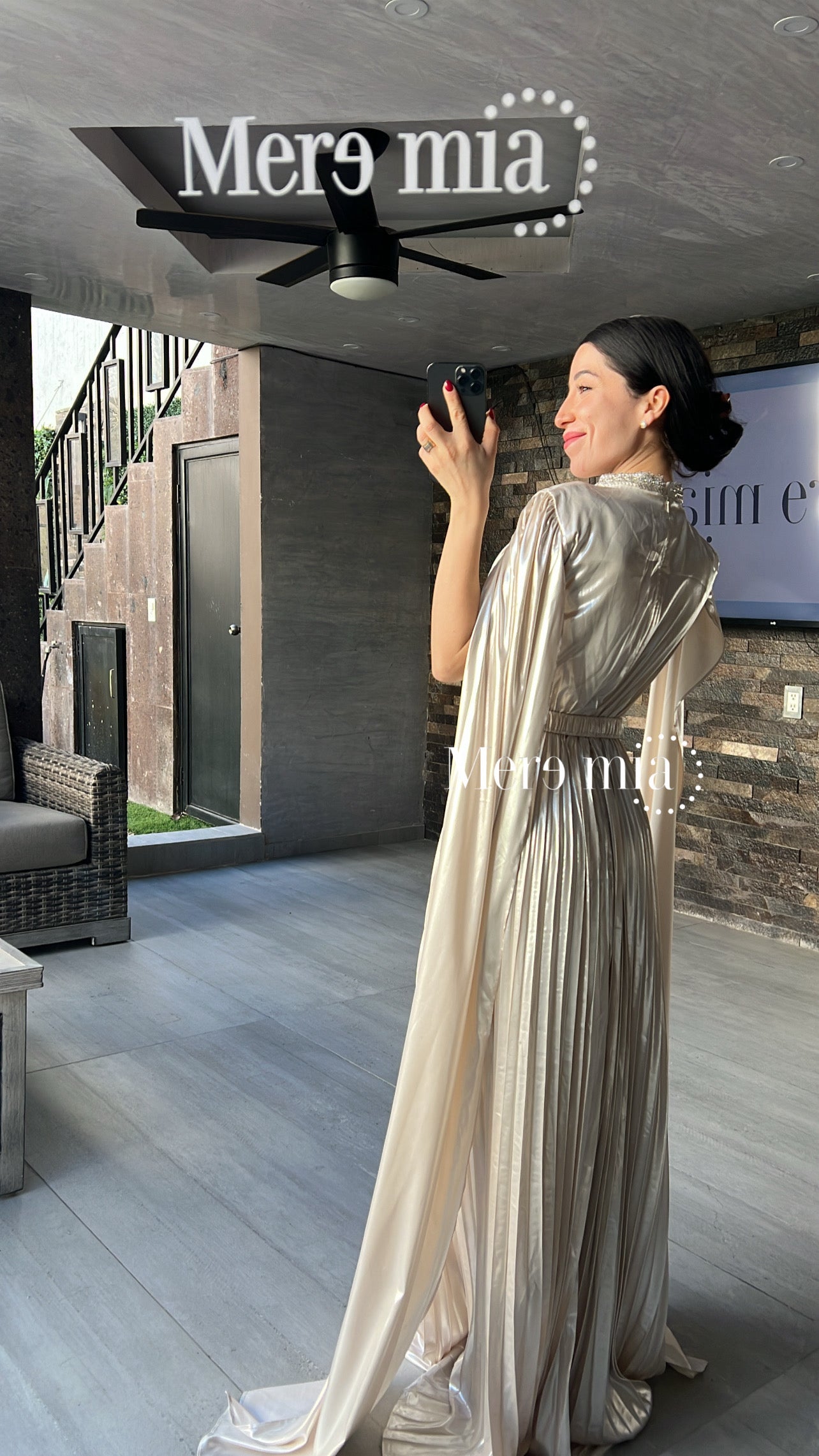 Vestido plisado mangas